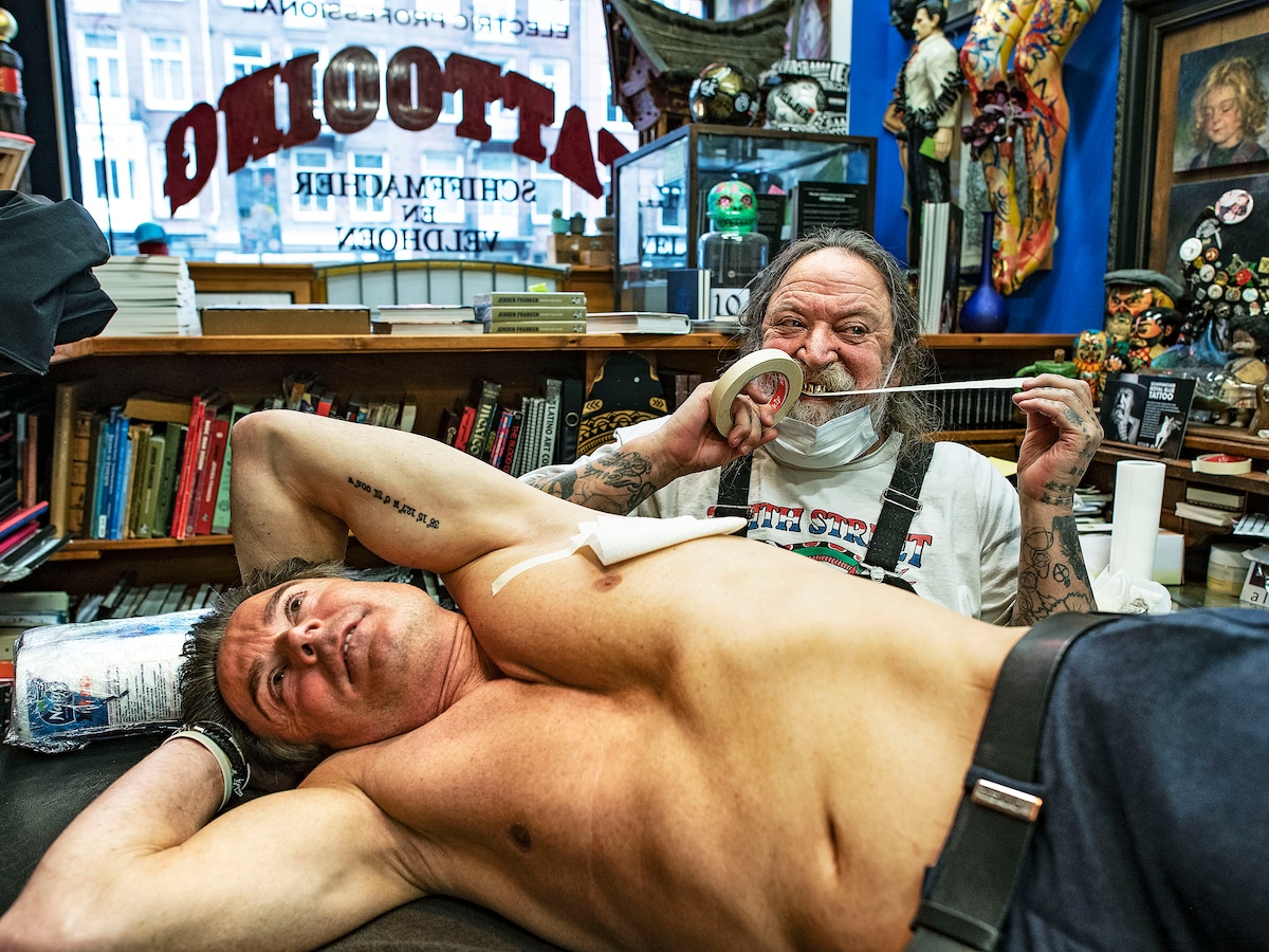 Romantiek is zoek bij het massale tatoeëren: 'We gaan aan ons