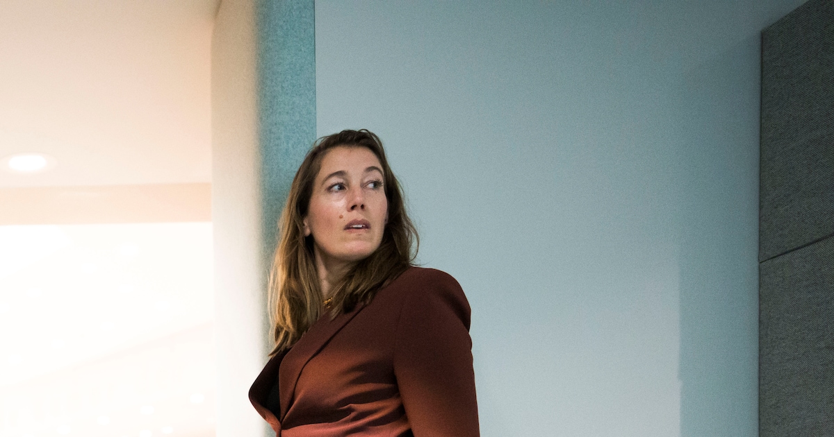 Gepolijste jonkvrouw probeert de abortuswetgeving te moderniseren