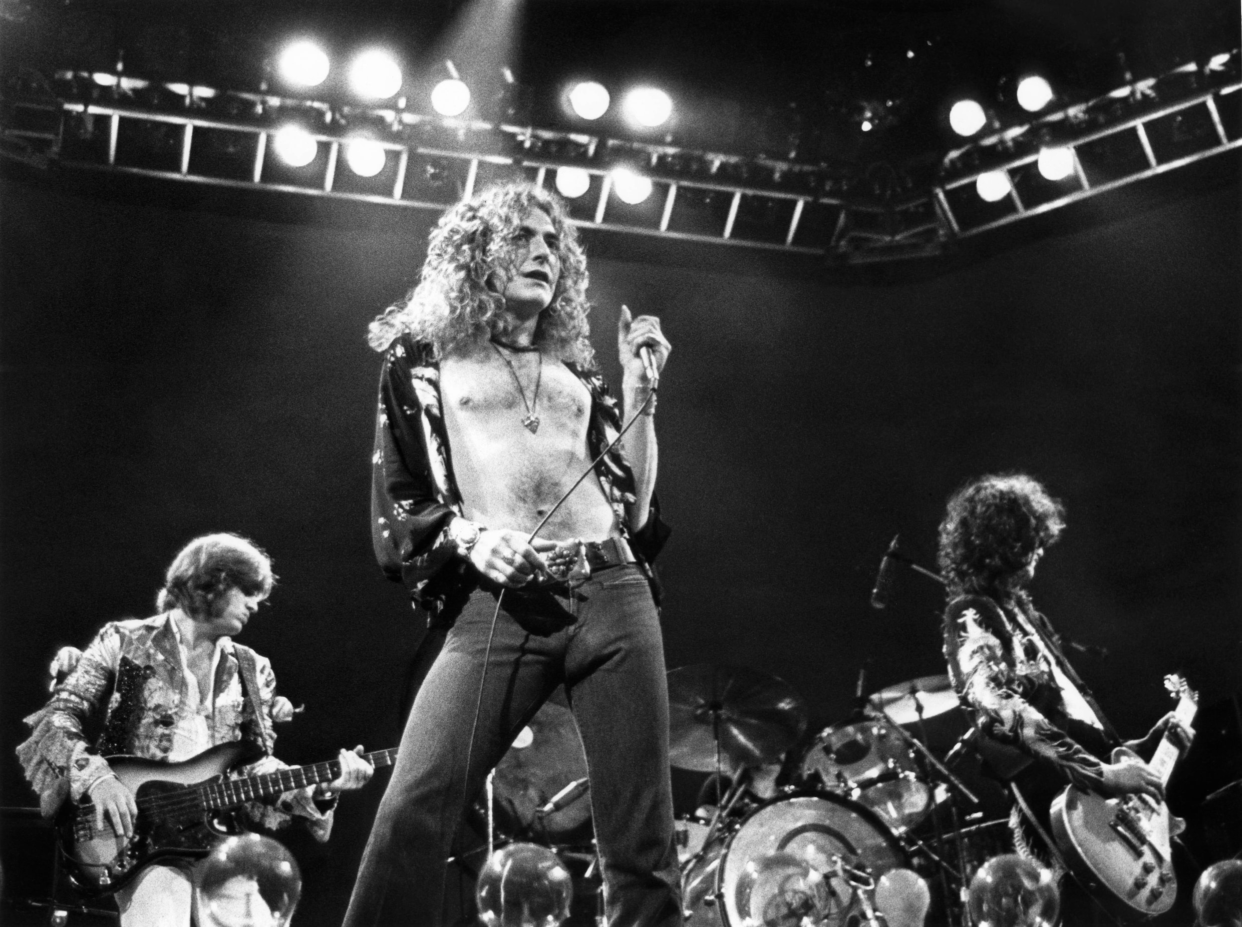 Deze biografie toont de twee gezichten van rockband Led Zeppelin, en ...