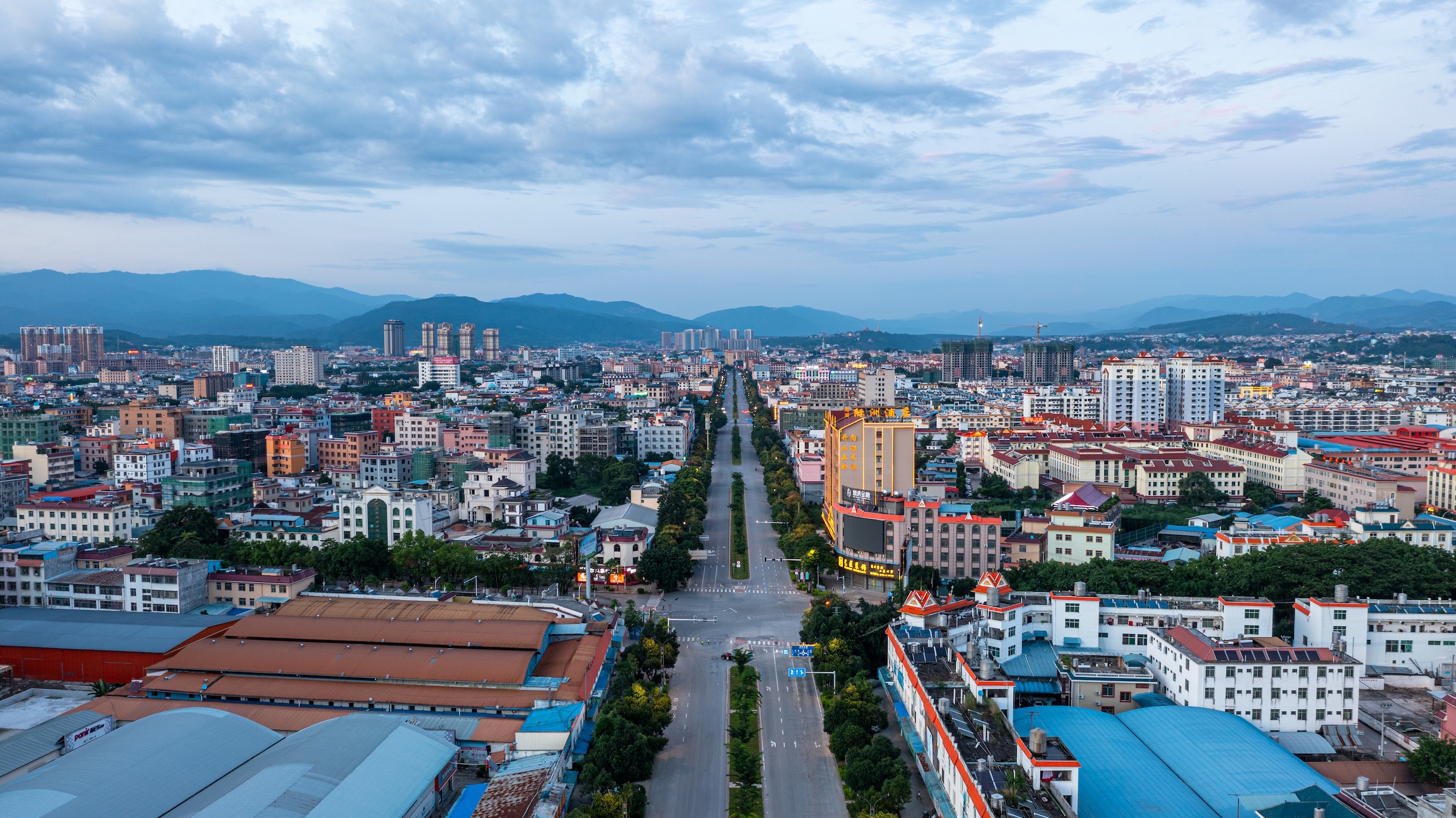 Murw gebeukt door de langste lockdown van China is handelsstad Ruili ...