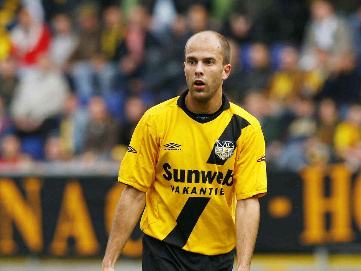 arne-slot-in-het-shirt-van-nac