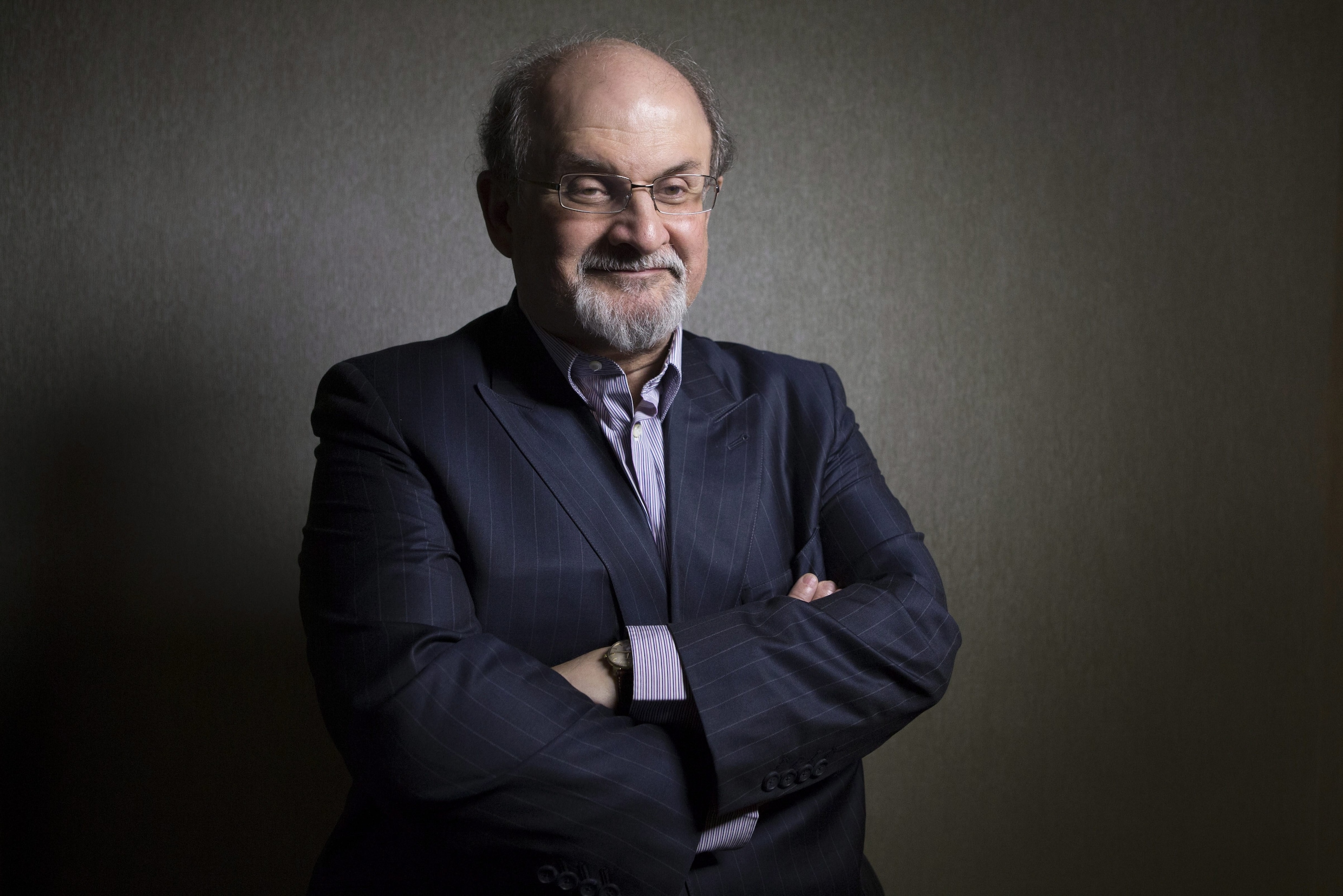 Wat maakt Rushdie zo gehaat? ‘Hij stelt dat Mohammed inspiratie voor de islam van de duivel kreeg’