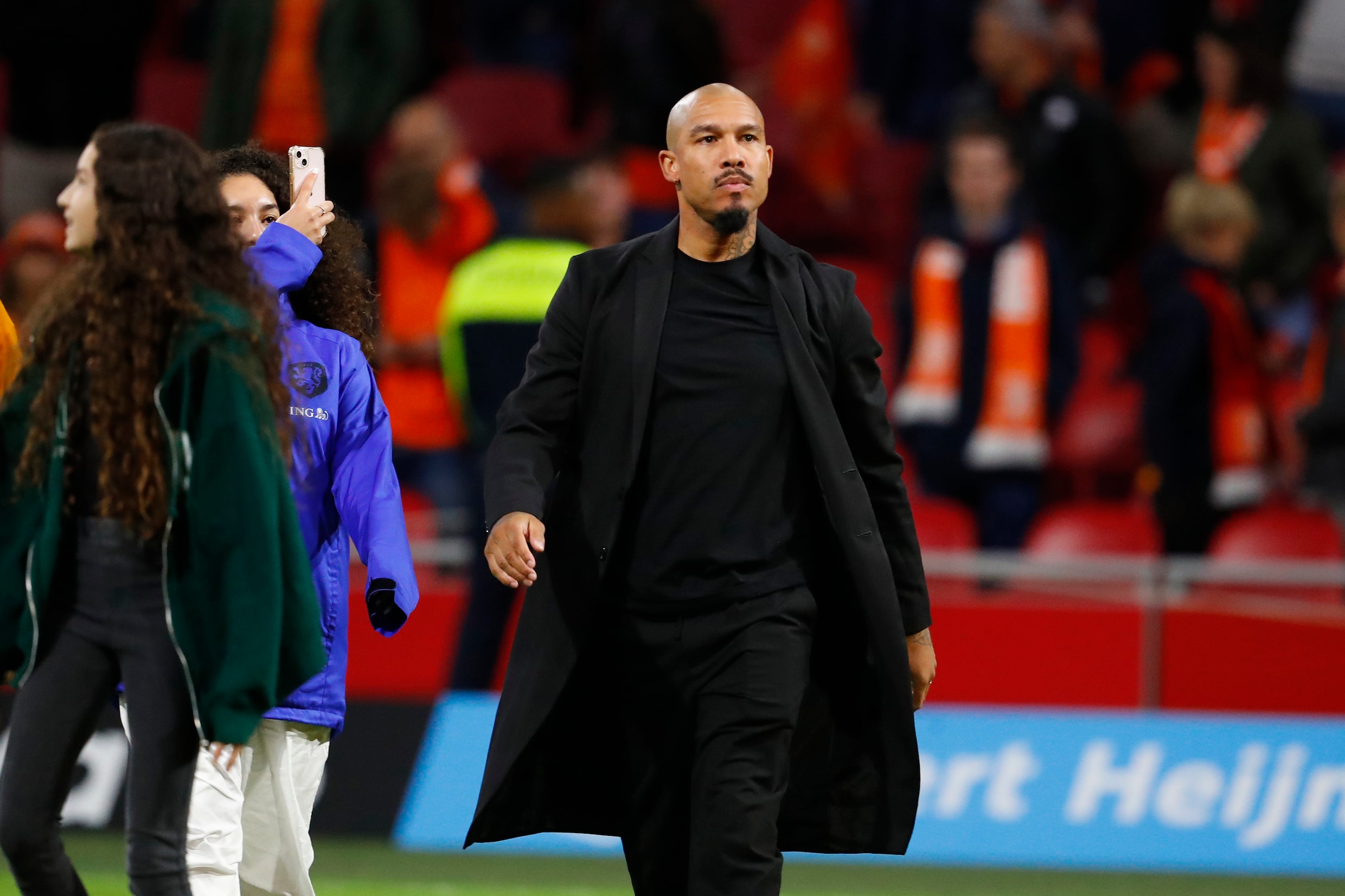 KNVB Criticized After Nigel de Jong Reveals Pep Guardiola and Arne Slot Were Top Choices for Oranje Job