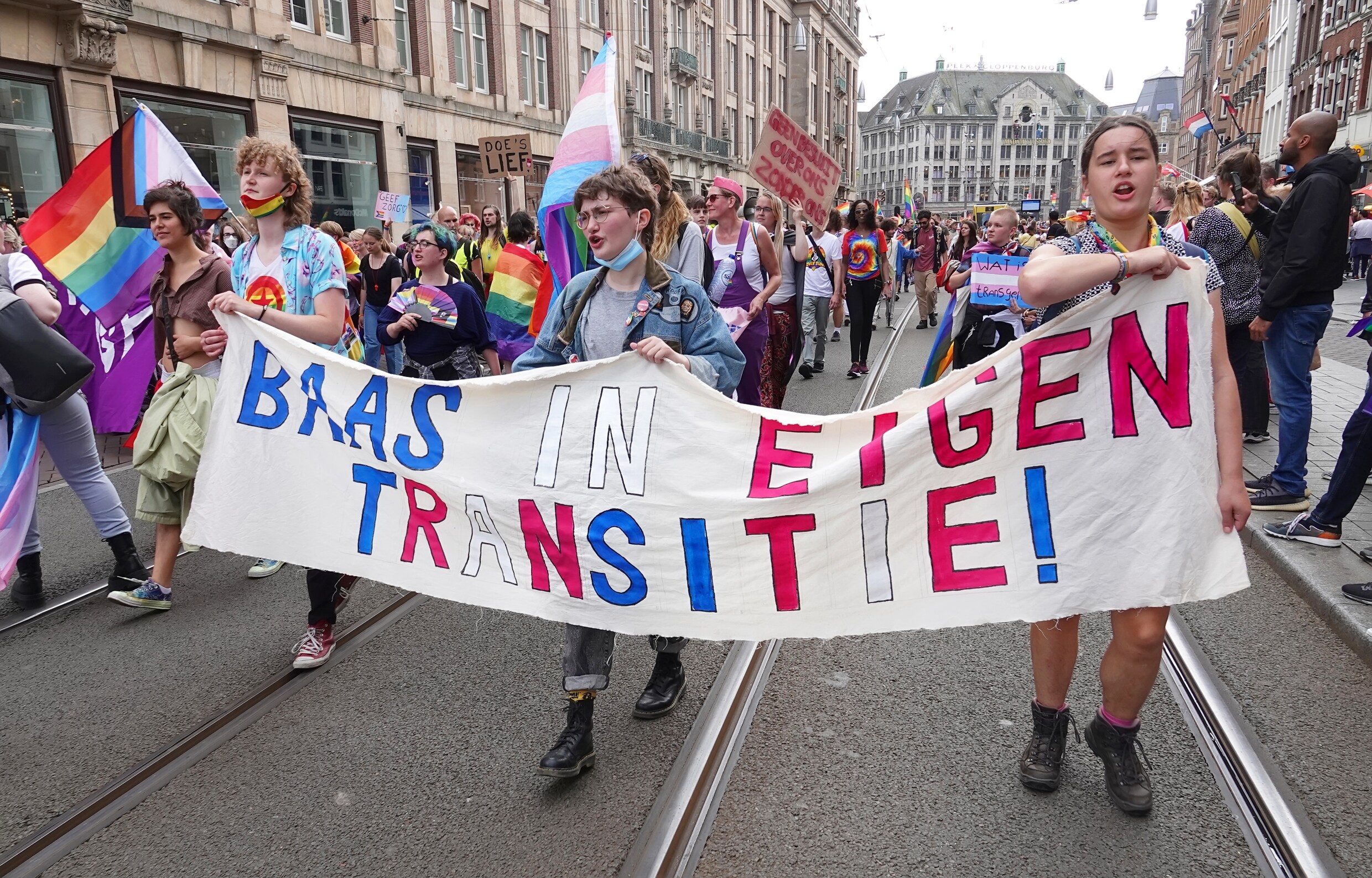 In De Aanloop Van Het Kamerdebat Over De Nieuwe Transgenderwet, Laait ...