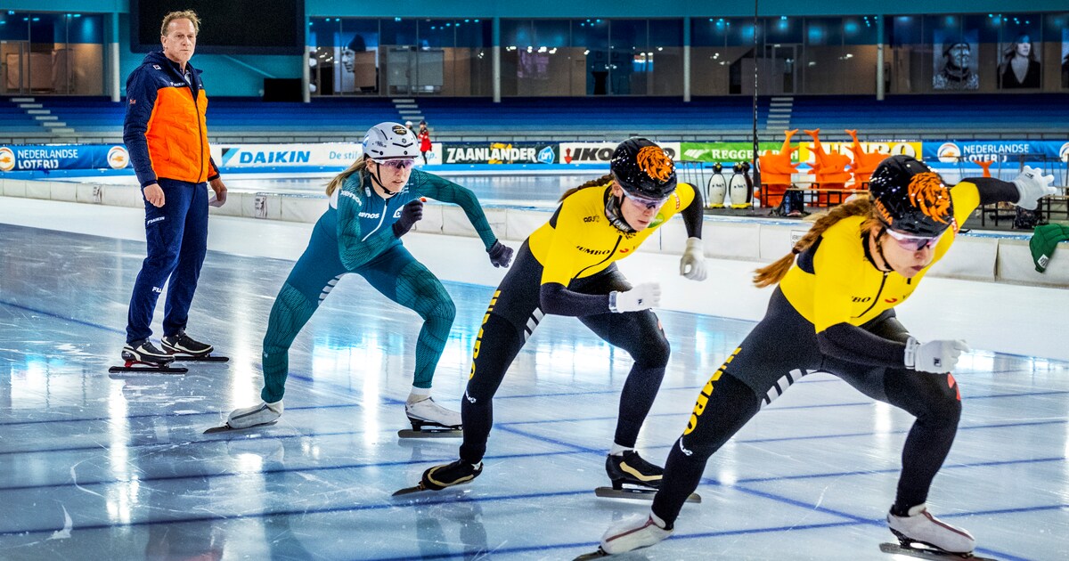 Onder bondscoach Rintje Ritsma moeten de schaatsers elkaar naar winst ...