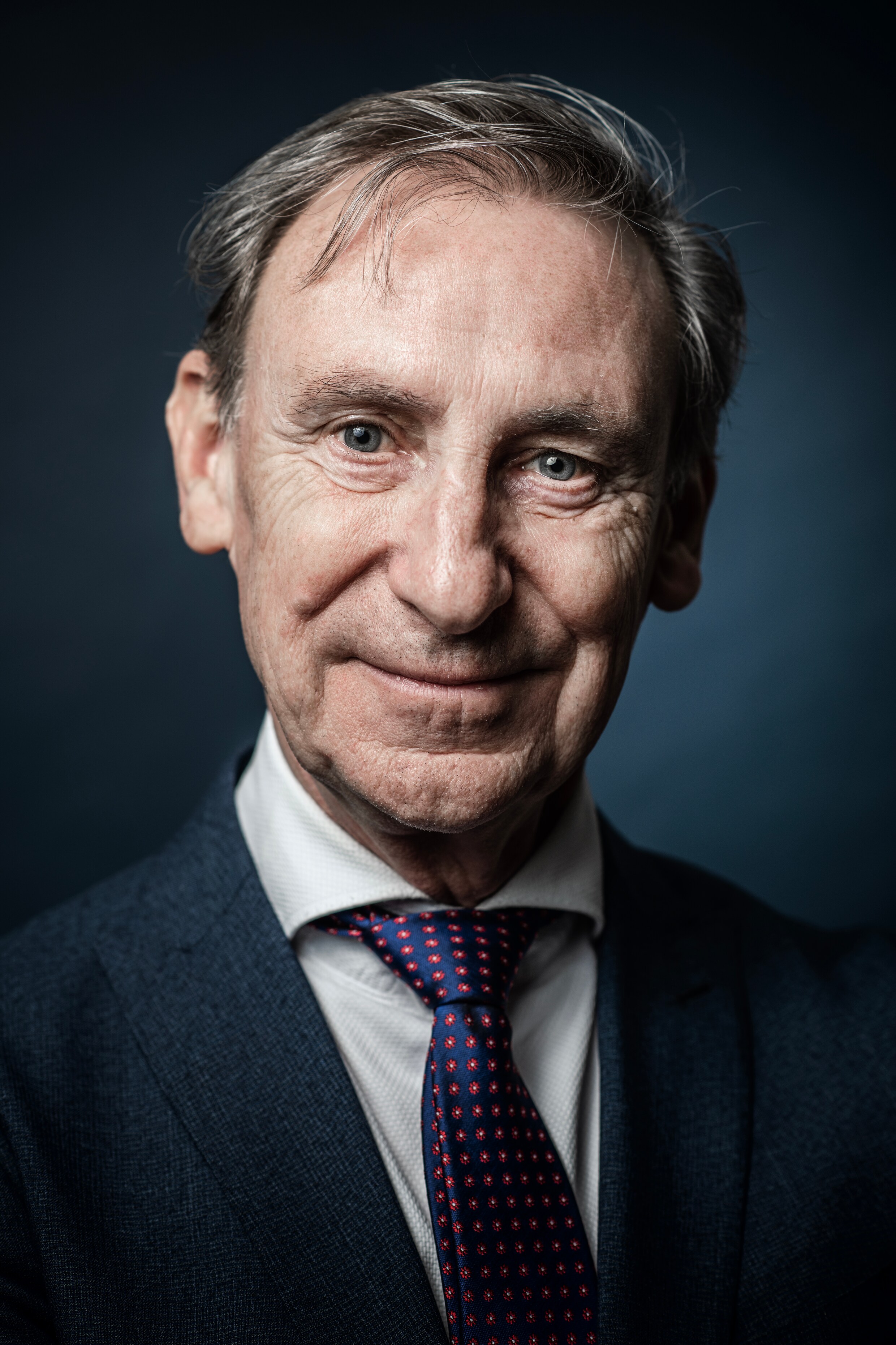 Als toezichthouder op de gokbranche is het laveren tussen het legale en ...