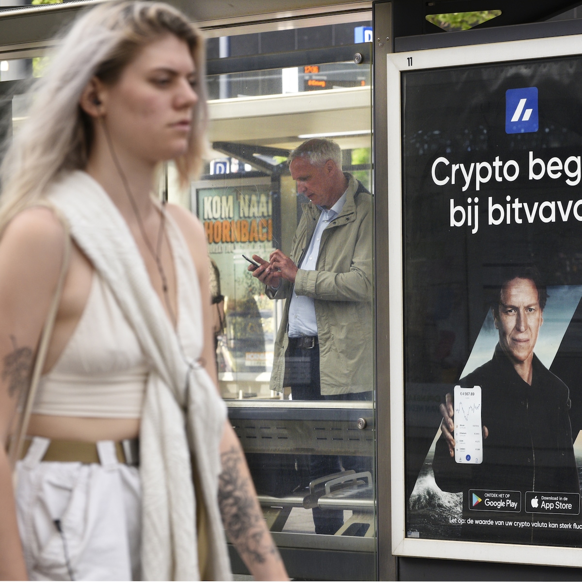 Europese Commissie grijpt in: financiële influencers niet langer ongebonden  | de Volkskrant