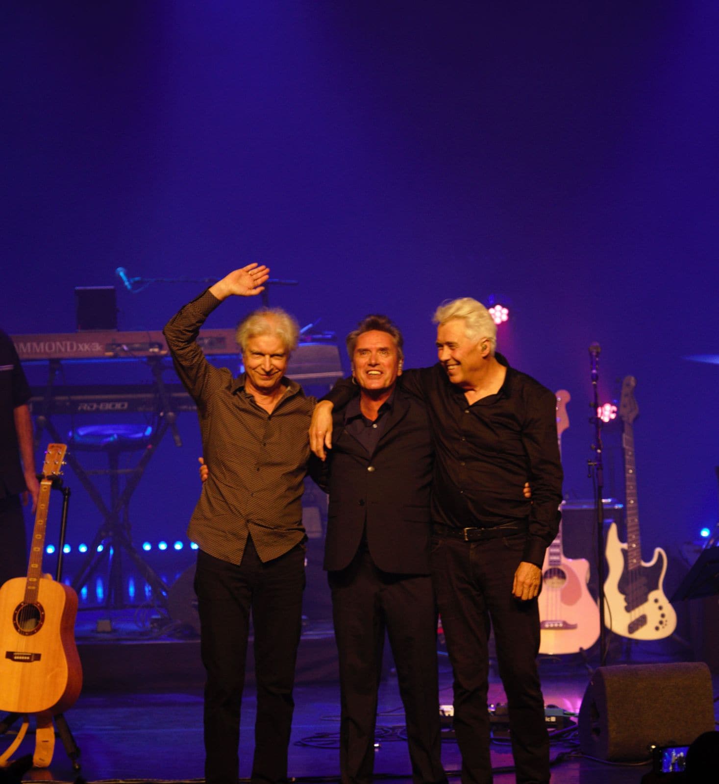 Recensie: ‘Mist’ voelt als een postuum van drie Nederlandse pop-iconen ...