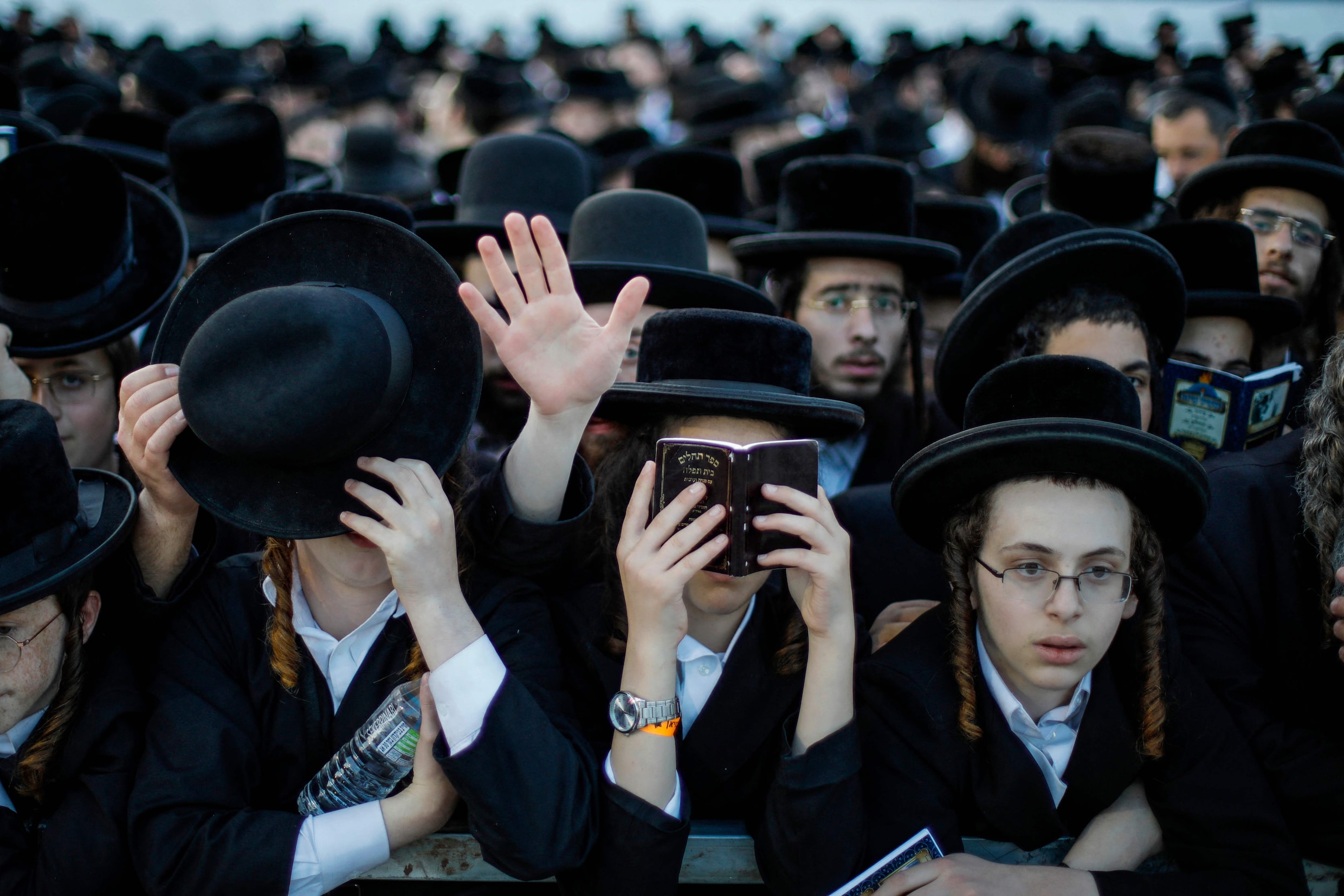 Hoe Ziet Een Kerkdienst Er Uit Van De Joden Na 75 jaar is Israël een puzzel vol stukjes die niet passen: iedereen