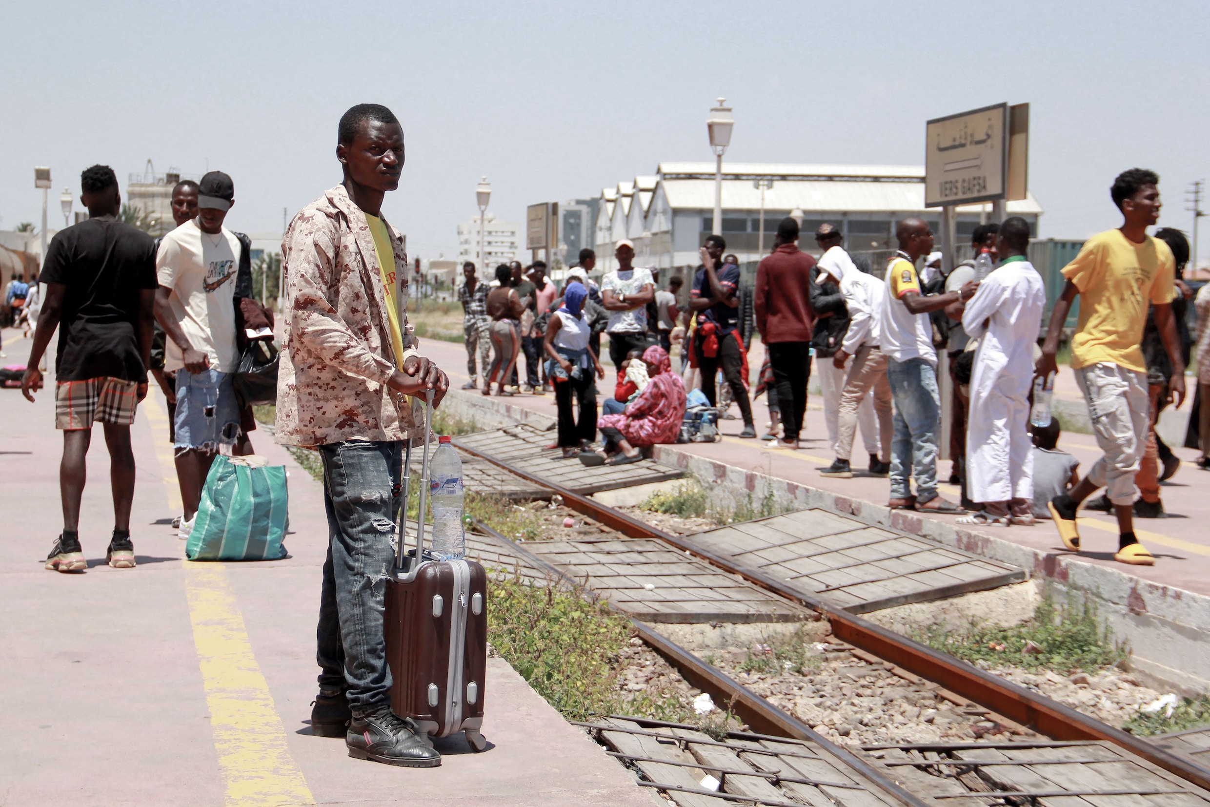 Spanningen rondom migratie in Tunesië houden aan: zeker vijfhonderd ...