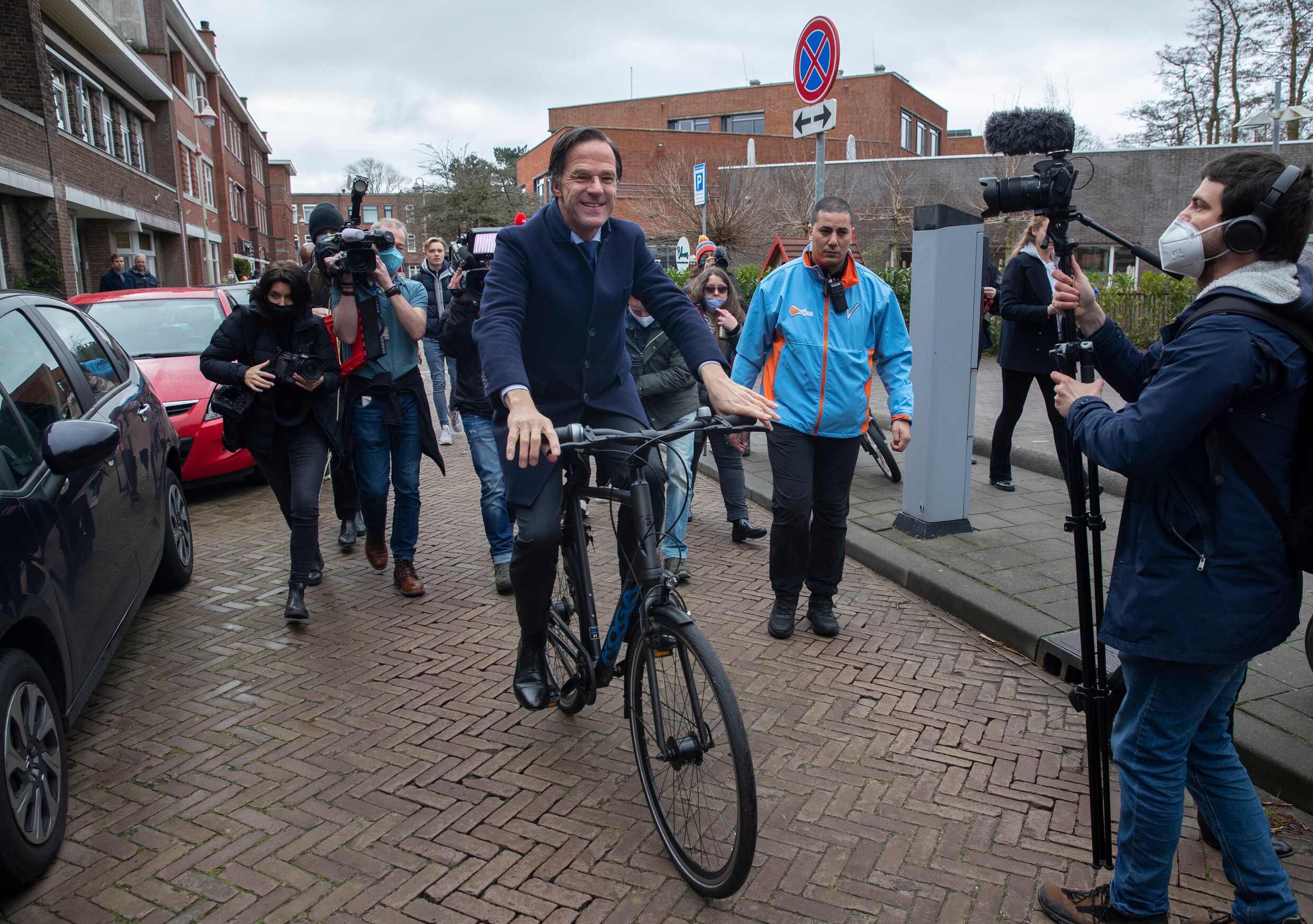 Mark Ruttes vertrek maakt ruimte voor nieuwe ideeën en nieuwe Haagse ...