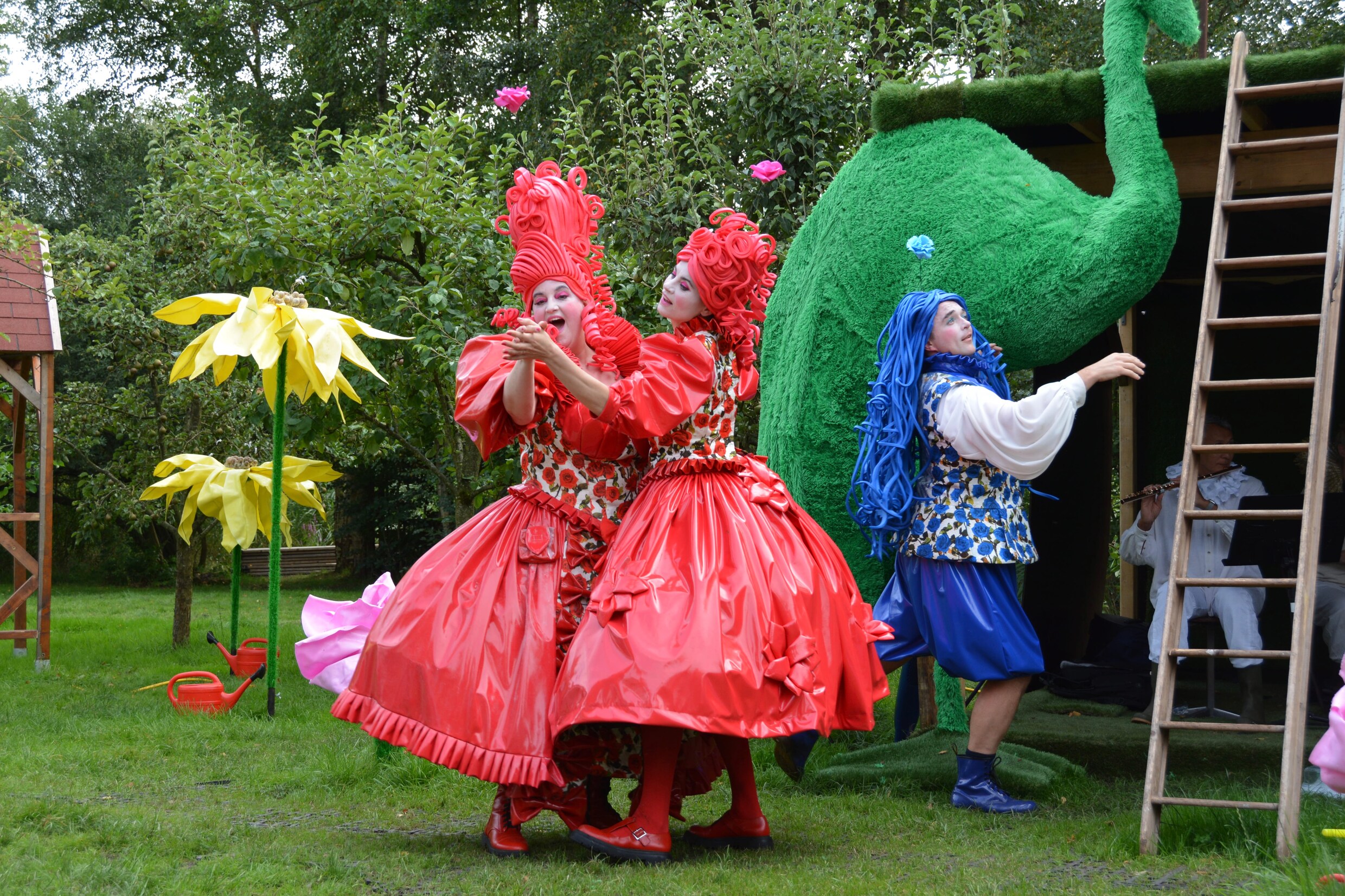 Bij Opera Nijetrijne geen tragiek: in deze ‘Armina’ smullen de zangers ...