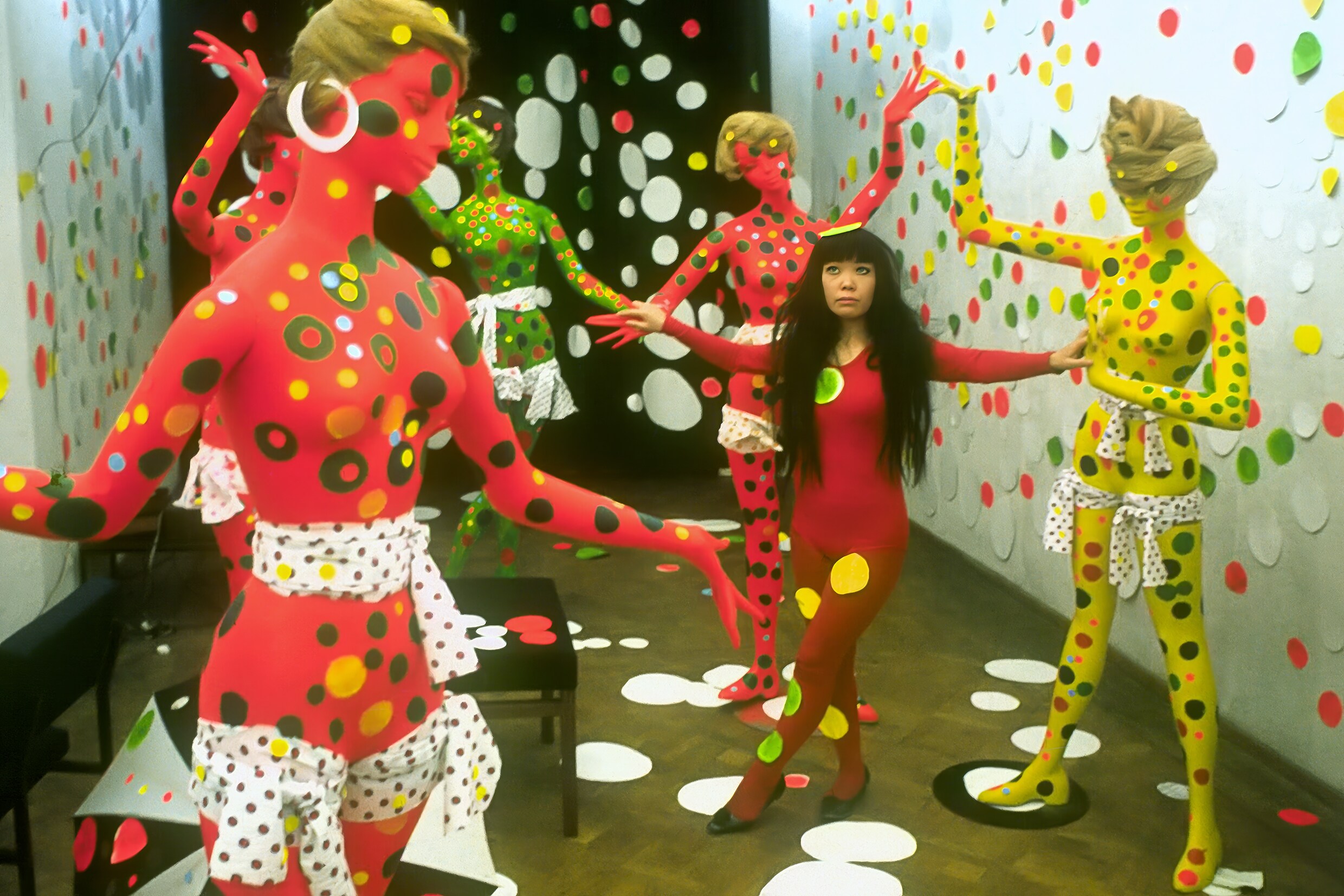 Yayoi Kusama, Polka Dot Love Room in Galerij Orez, Den Haag, 1967.