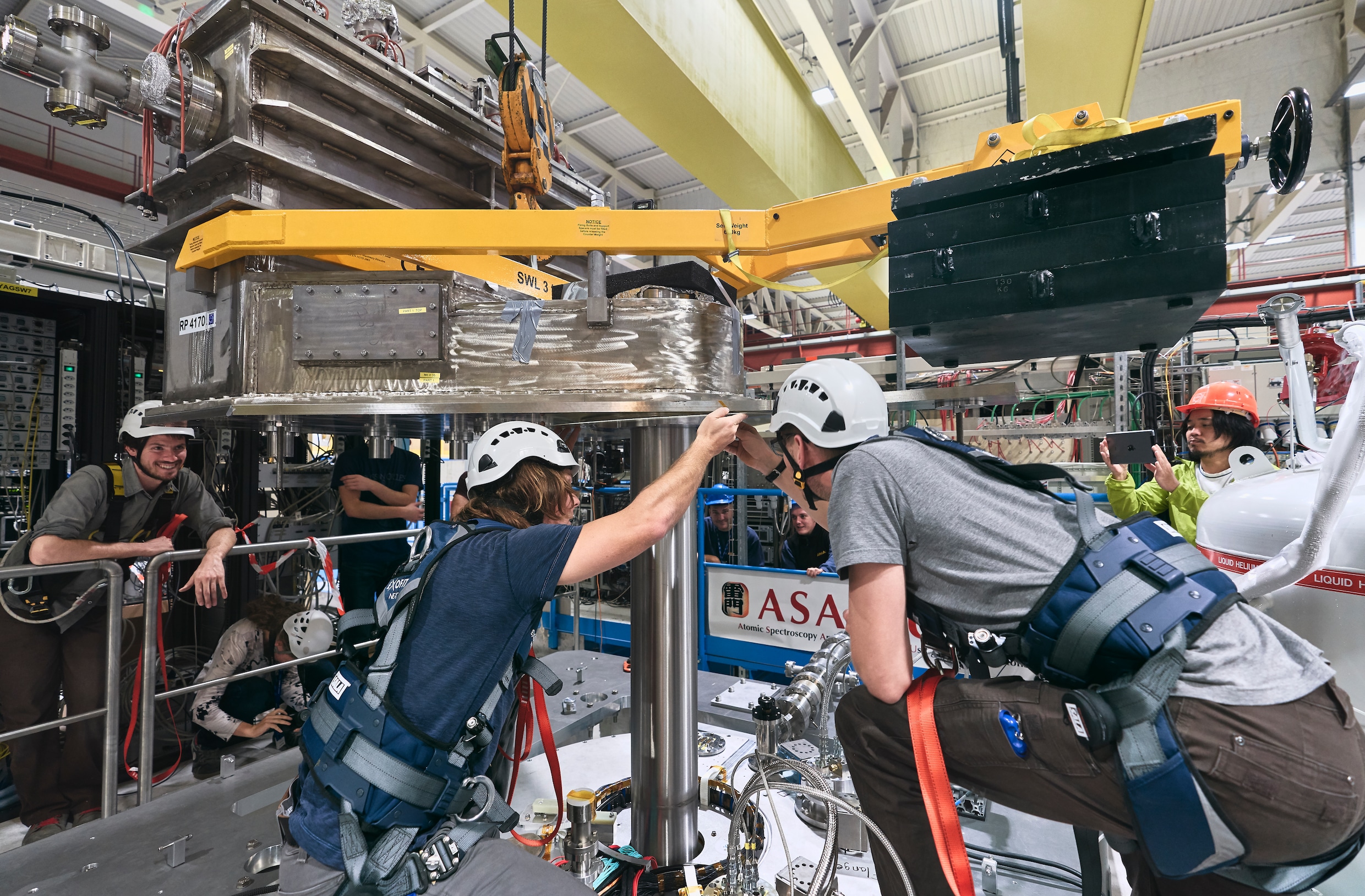 De productie van de apparatuur voor het Alpha-G experiment in Cern.
