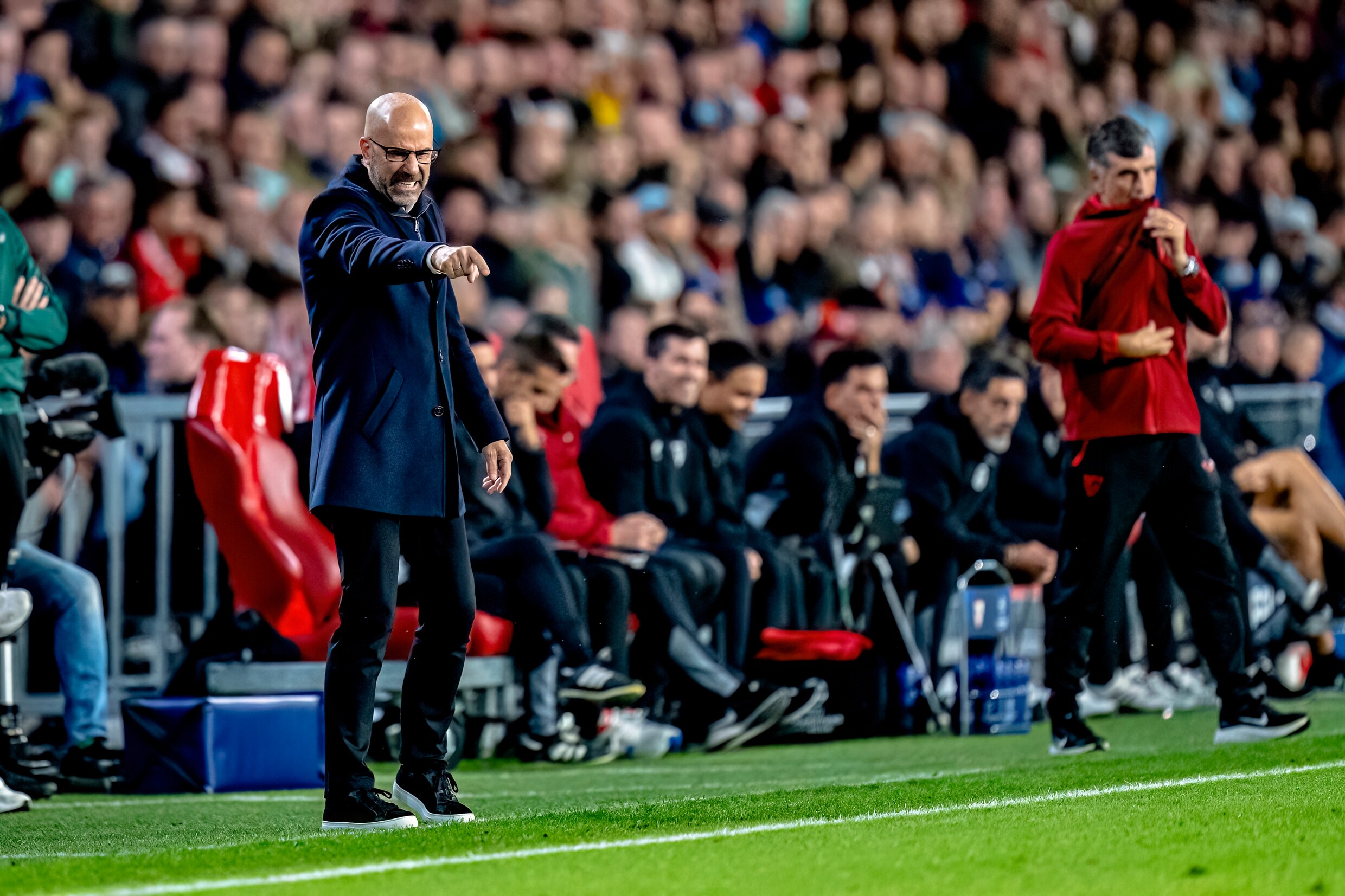 PSV-trainer Bosz niet tevreden ondanks late gelijkmaker: ‘Voelt niet ...