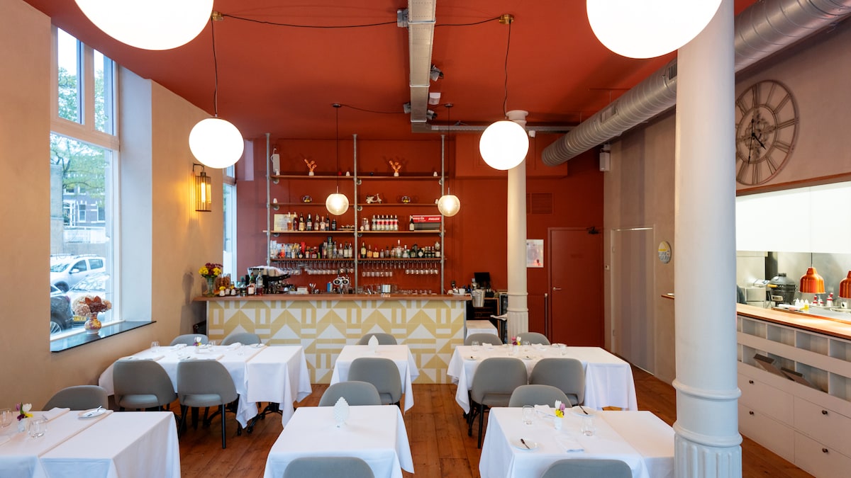 In Rotterdam krijgen we een chique variant op de Siciliaanse keuken op ons  bord: barok en zoet | de Volkskrant