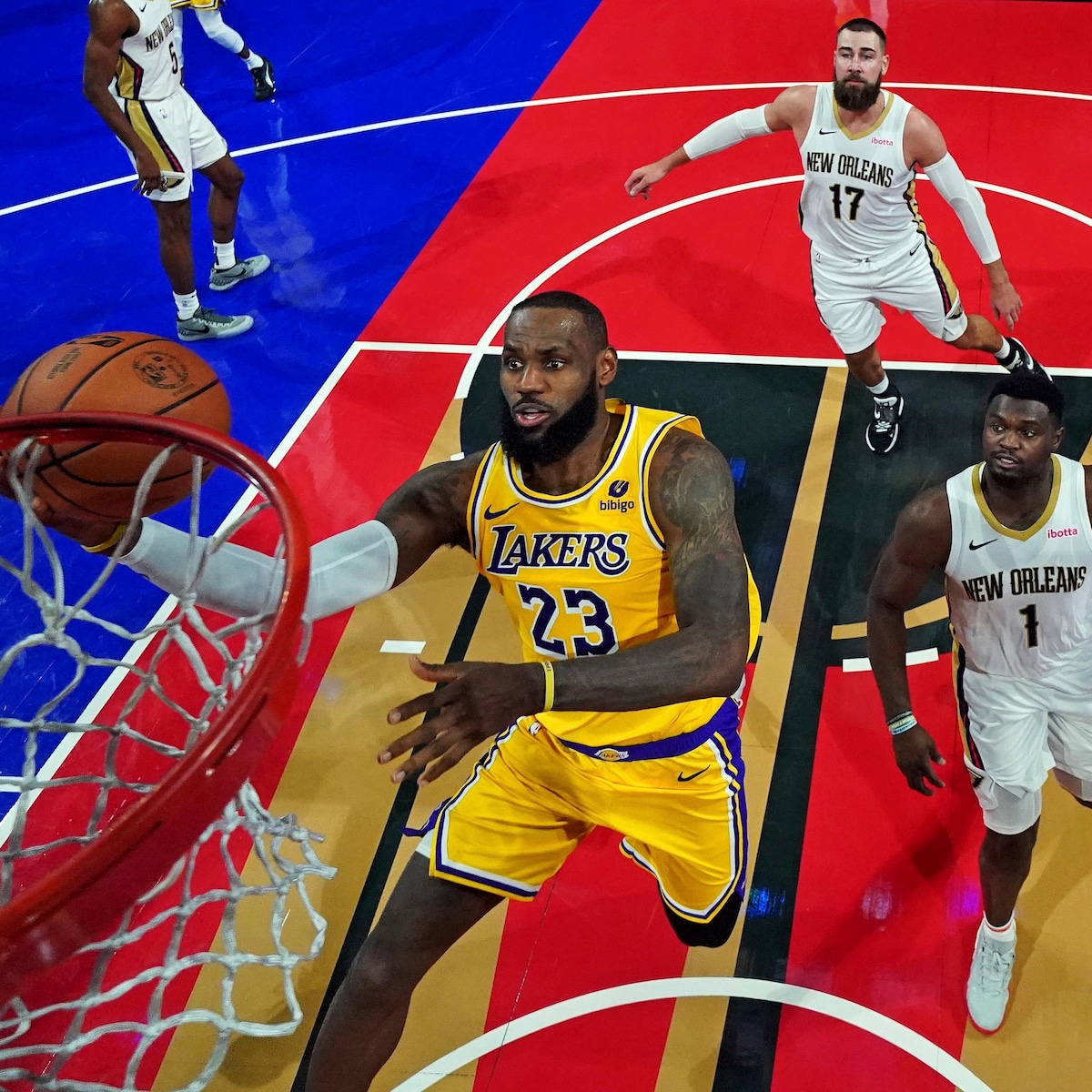 Lebron basket store