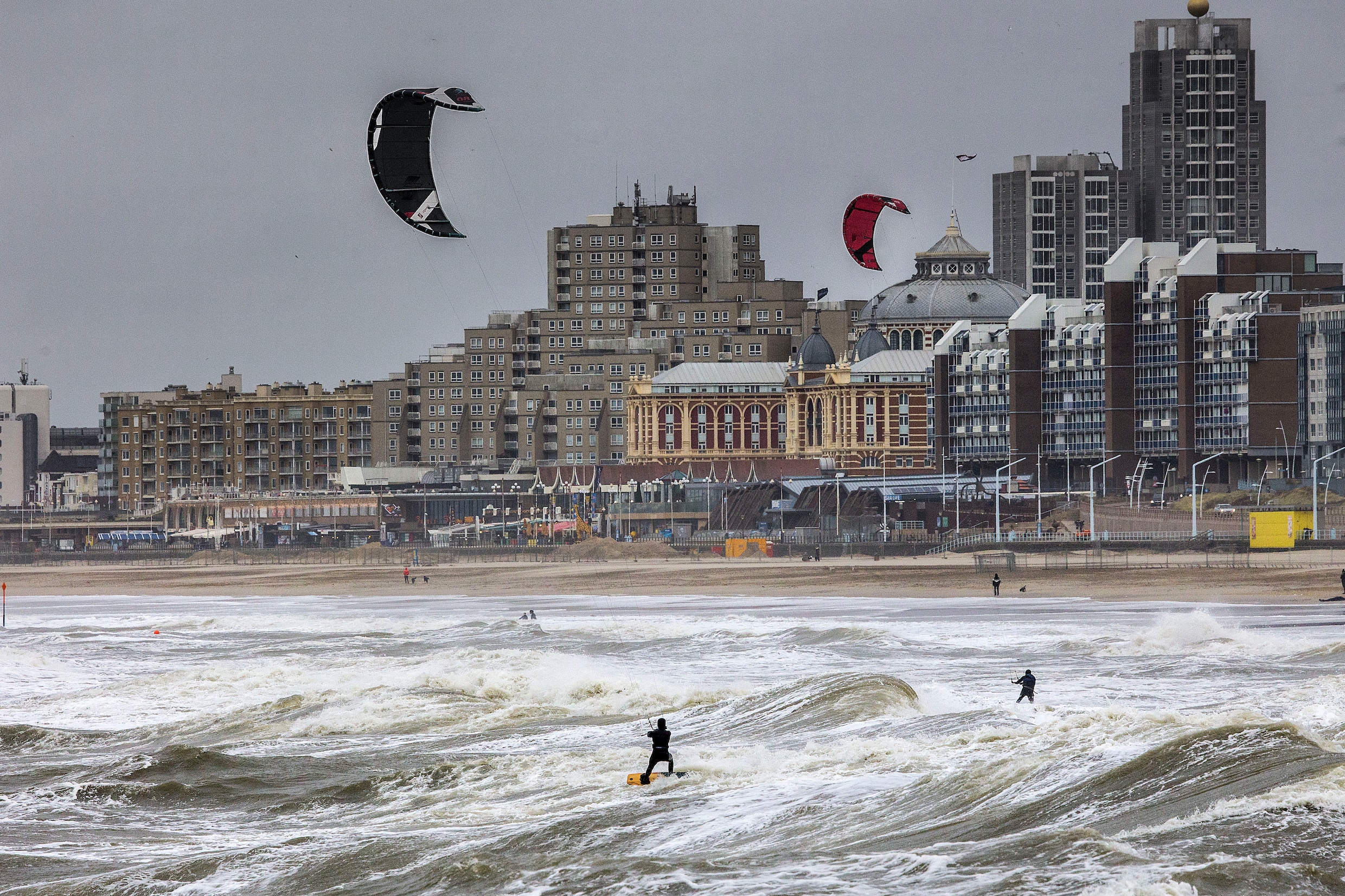 Storm Pia in Nederland: natte voeten door hoogwater, maar bovenal een ...