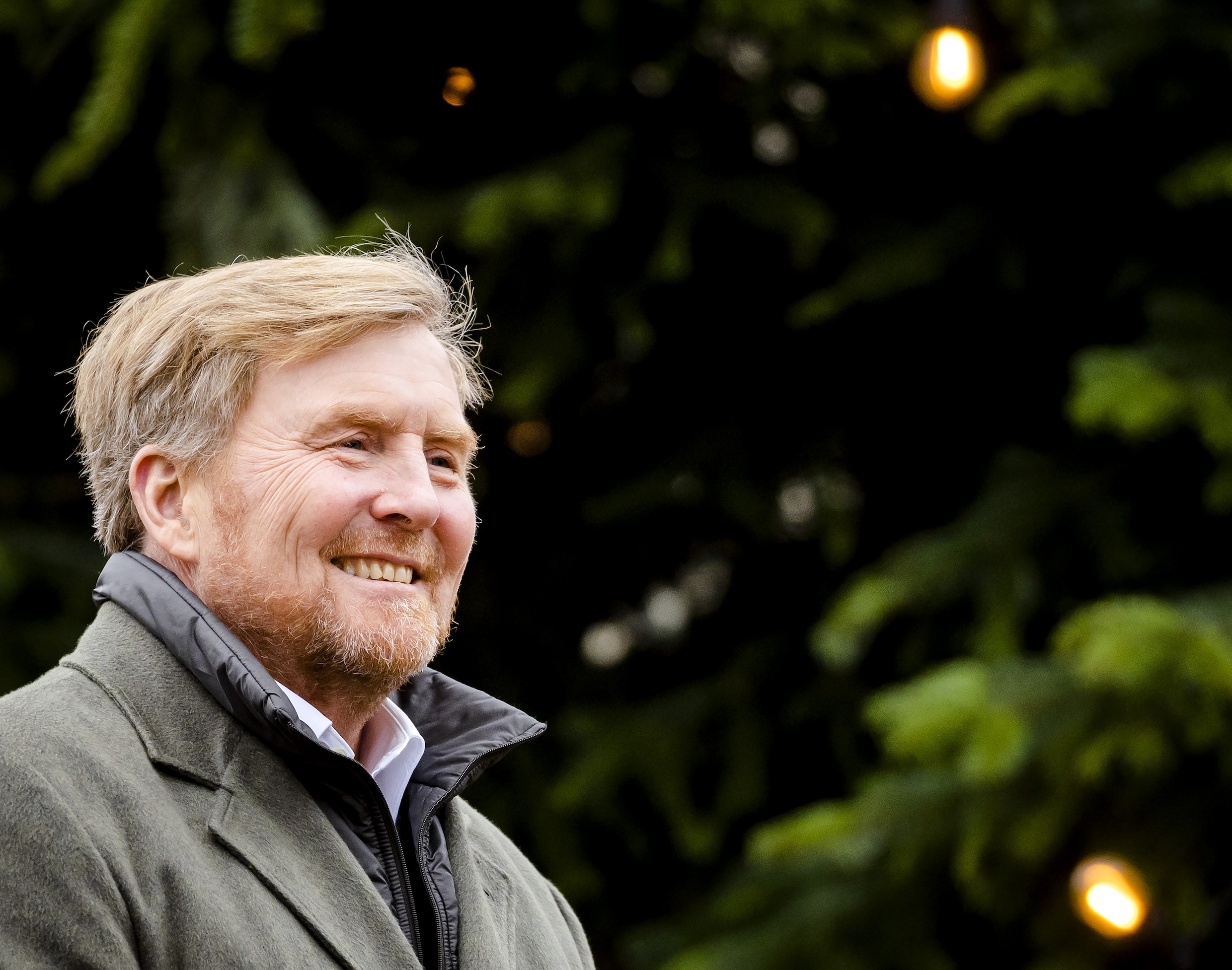Na een jubileumjaar vol hobbels moet ook de koning op zoek naar een nieuwe  balans | de Volkskrant