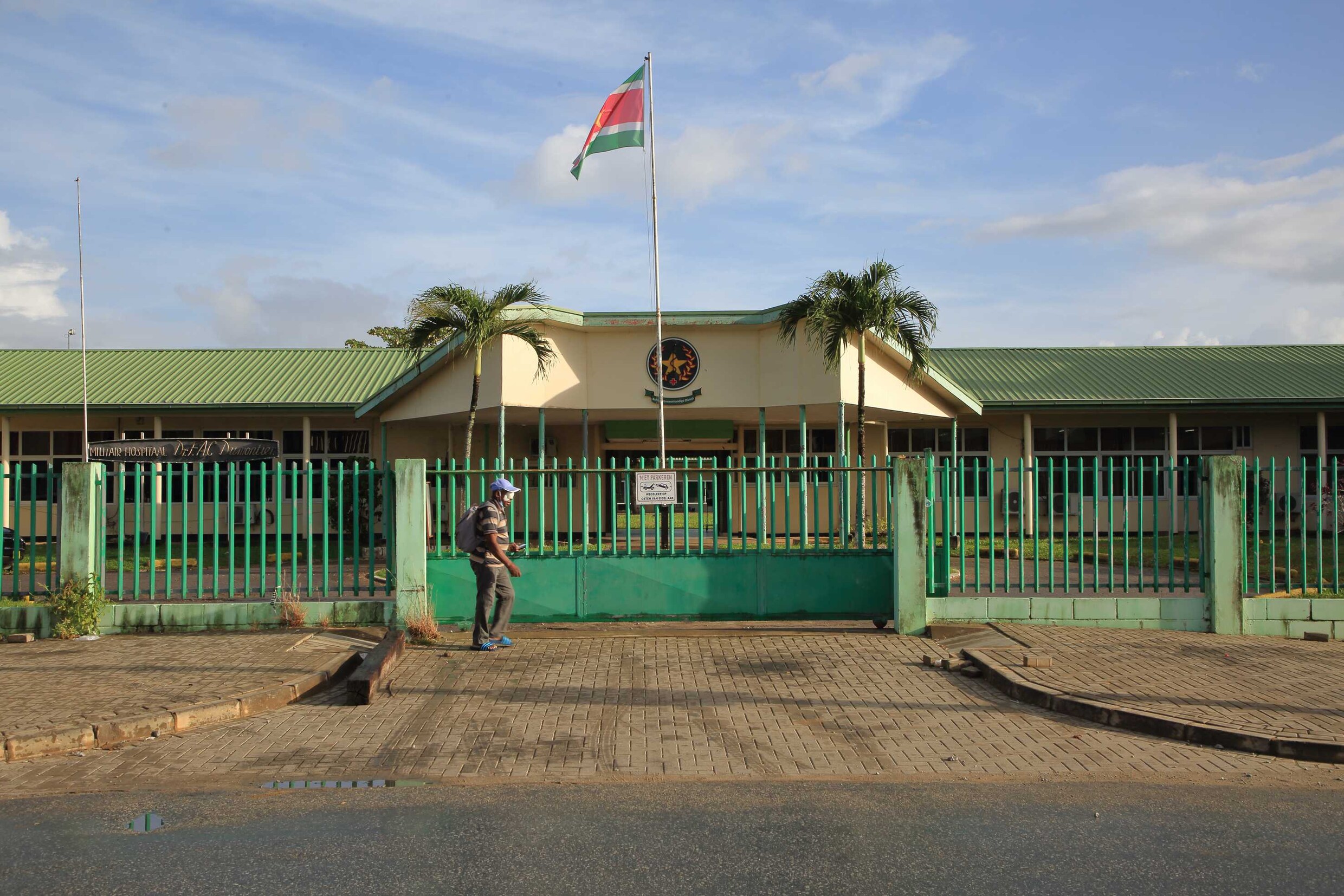 Suriname In Afwachting Of Bouterse Zich Straks Bij De Gevangenis Meldt ...