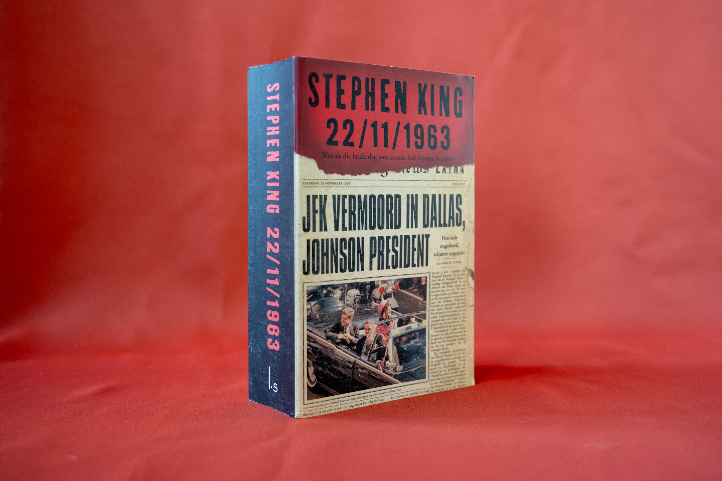 Dit zijn de favoriete boeken uit de rijk gevulde boekenkast van Rik van ...