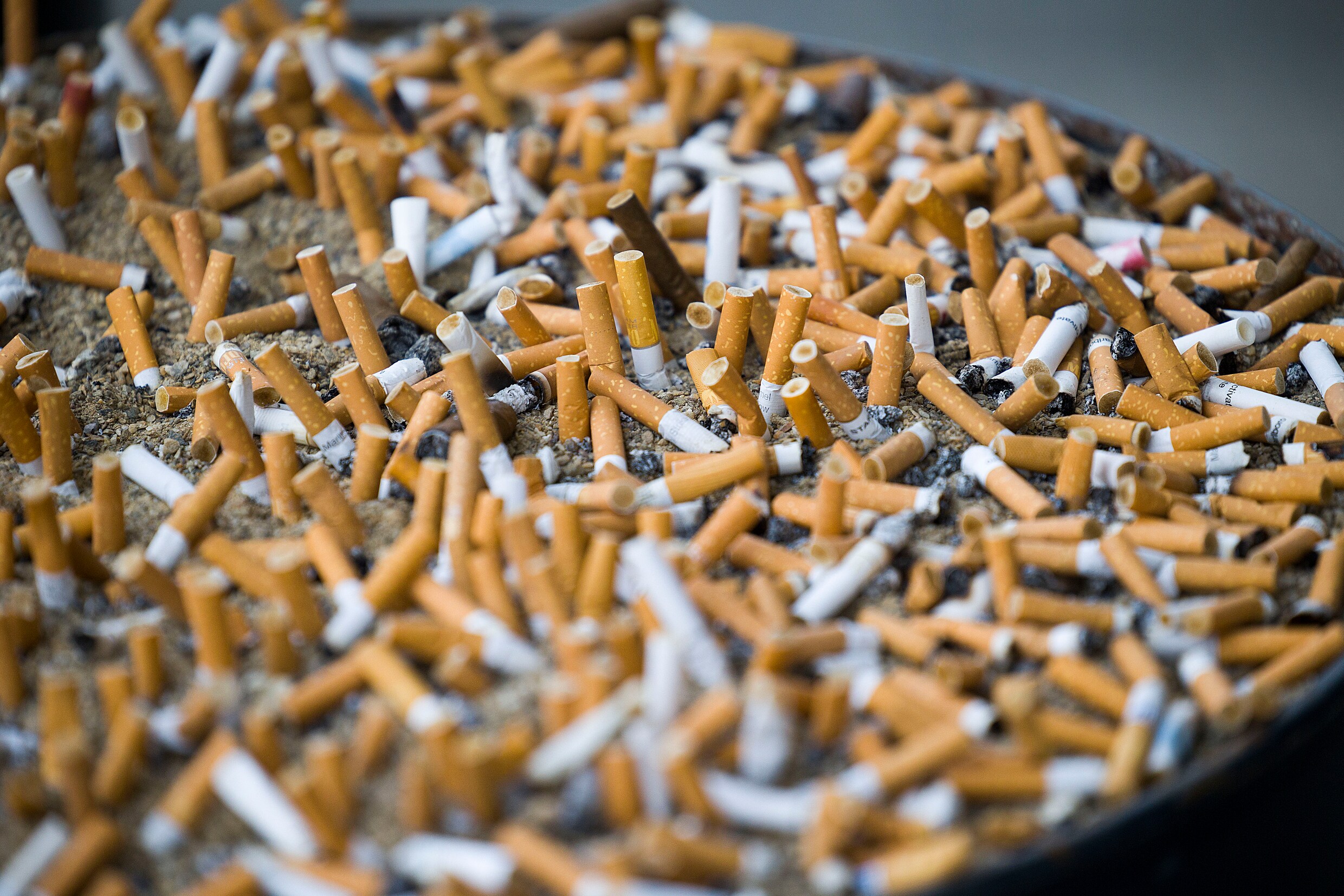 RIVM: 672 duizend Nederlanders chronisch ziek door roken | de Volkskrant