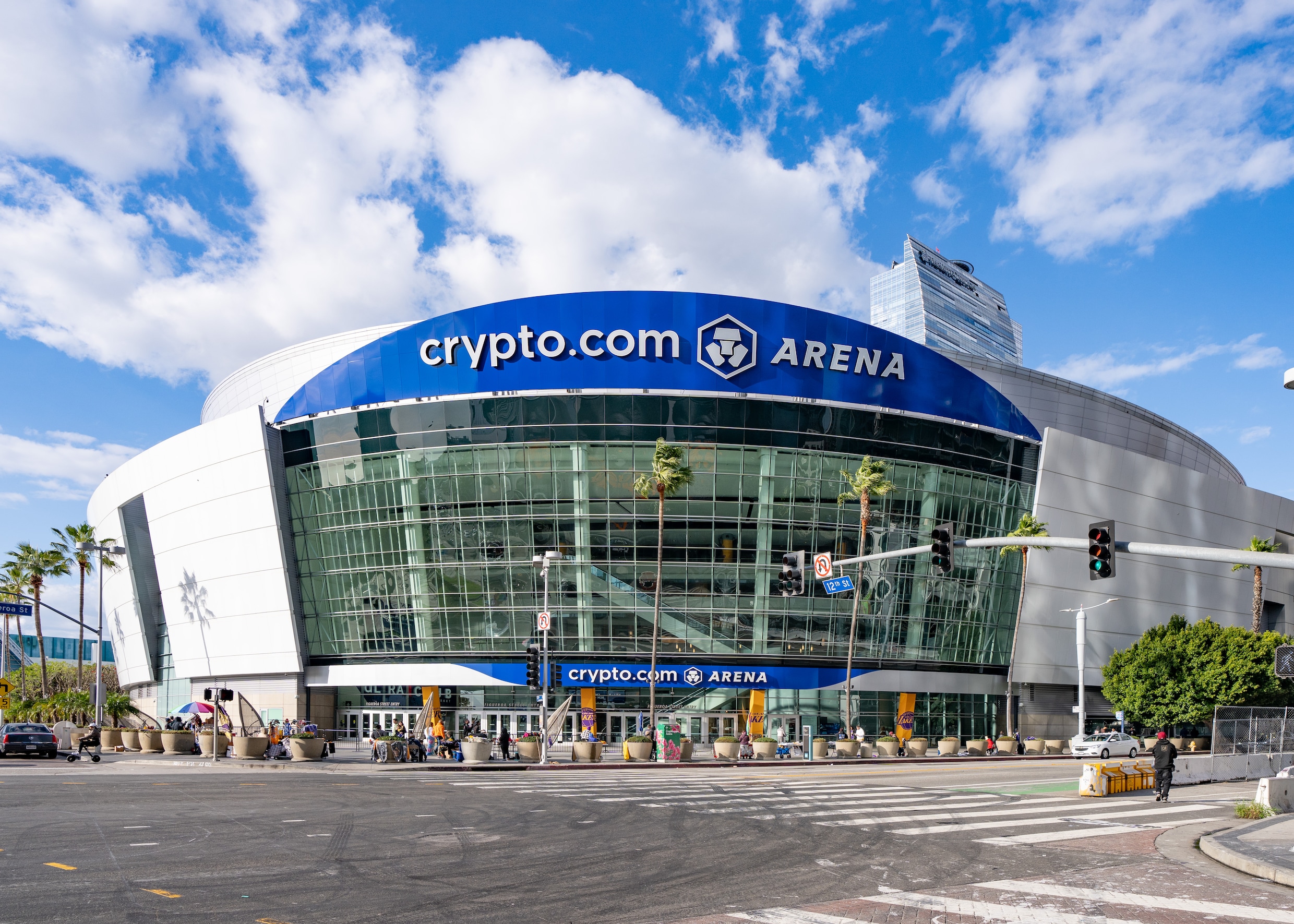 Cryptobeurs die in Nederland zonder vergunning opereerde, krijgt  miljoenenboete opgelegd | de Volkskrant