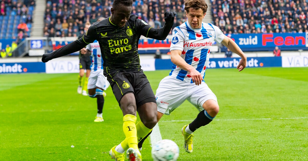 Duimpjes omhoog, witte zakdoeken, zo is het leven van een trainer als