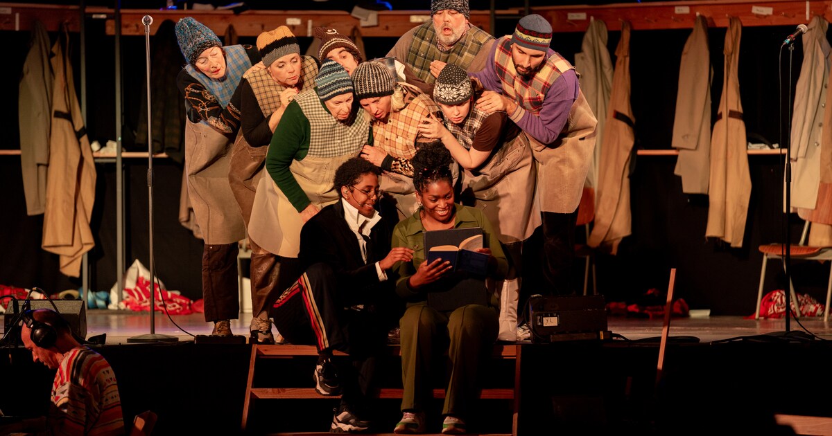 ‘Café 749’, over de Amsterdamse wethouder De Miranda, wil te veel van toen én nu laten zien