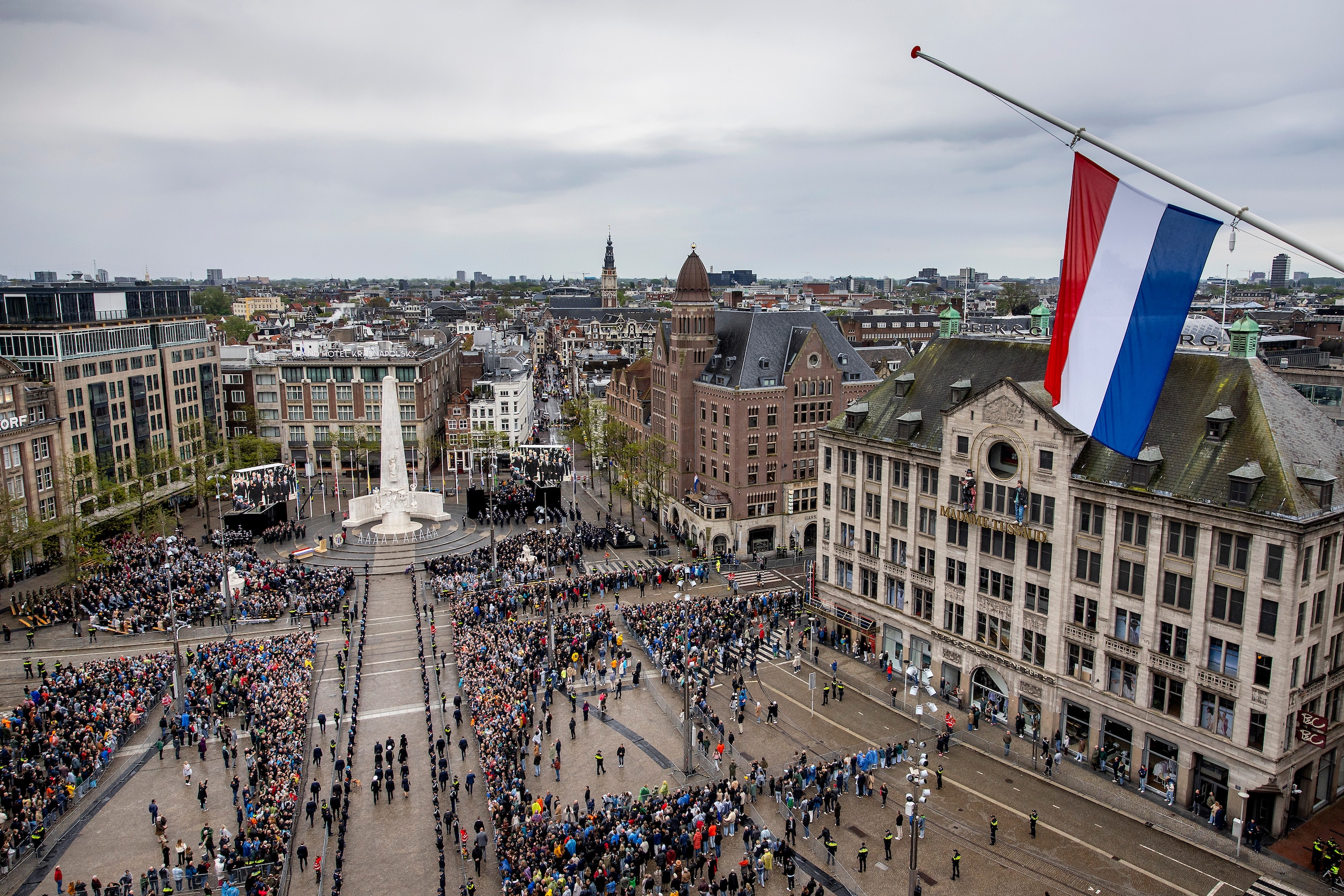 ‘Het is belangrijk op 4 mei ook de actualiteit onder ogen te zien ...