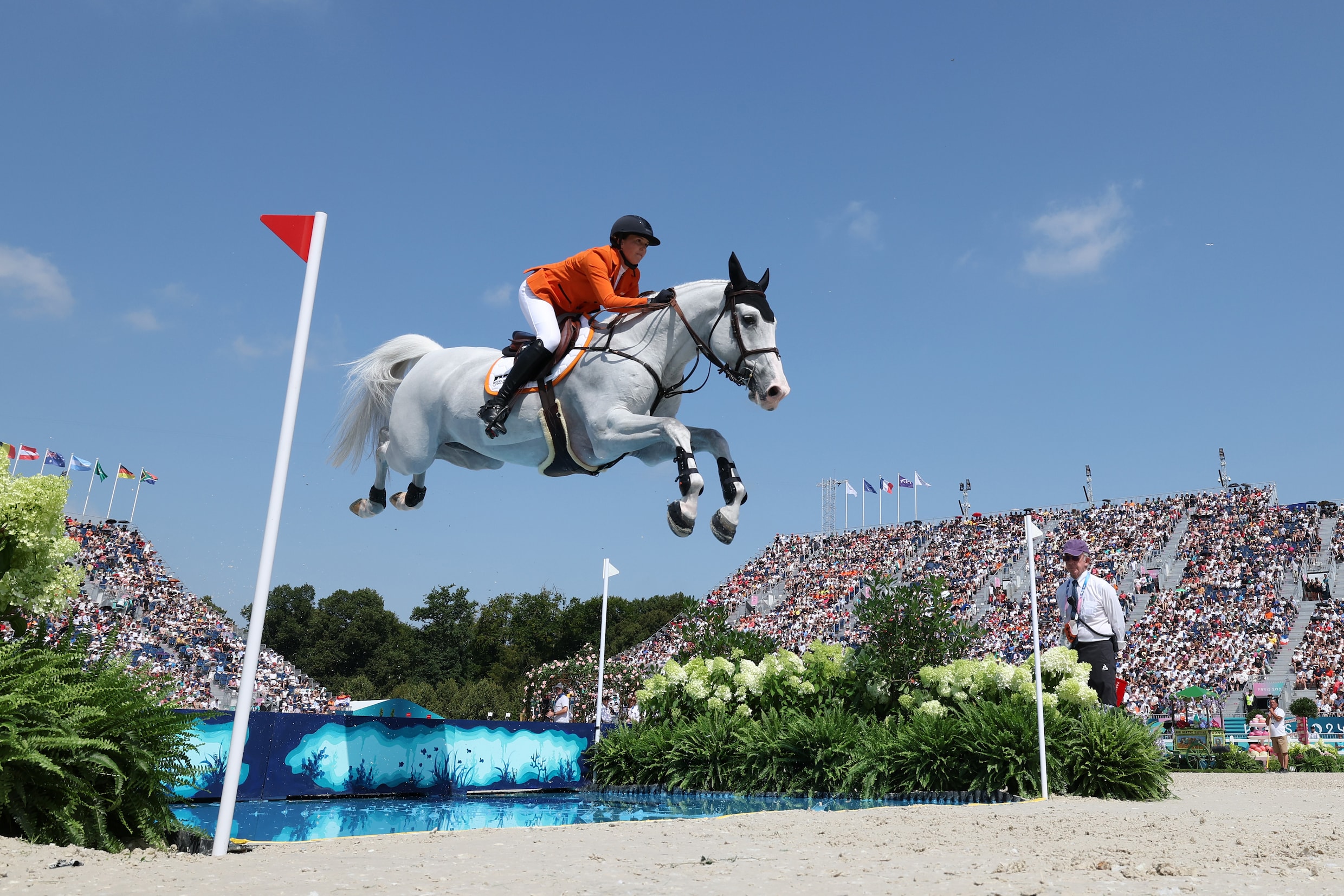 Net geen brons, maar springruiter Kim Emmen beleeft in Versailles ...