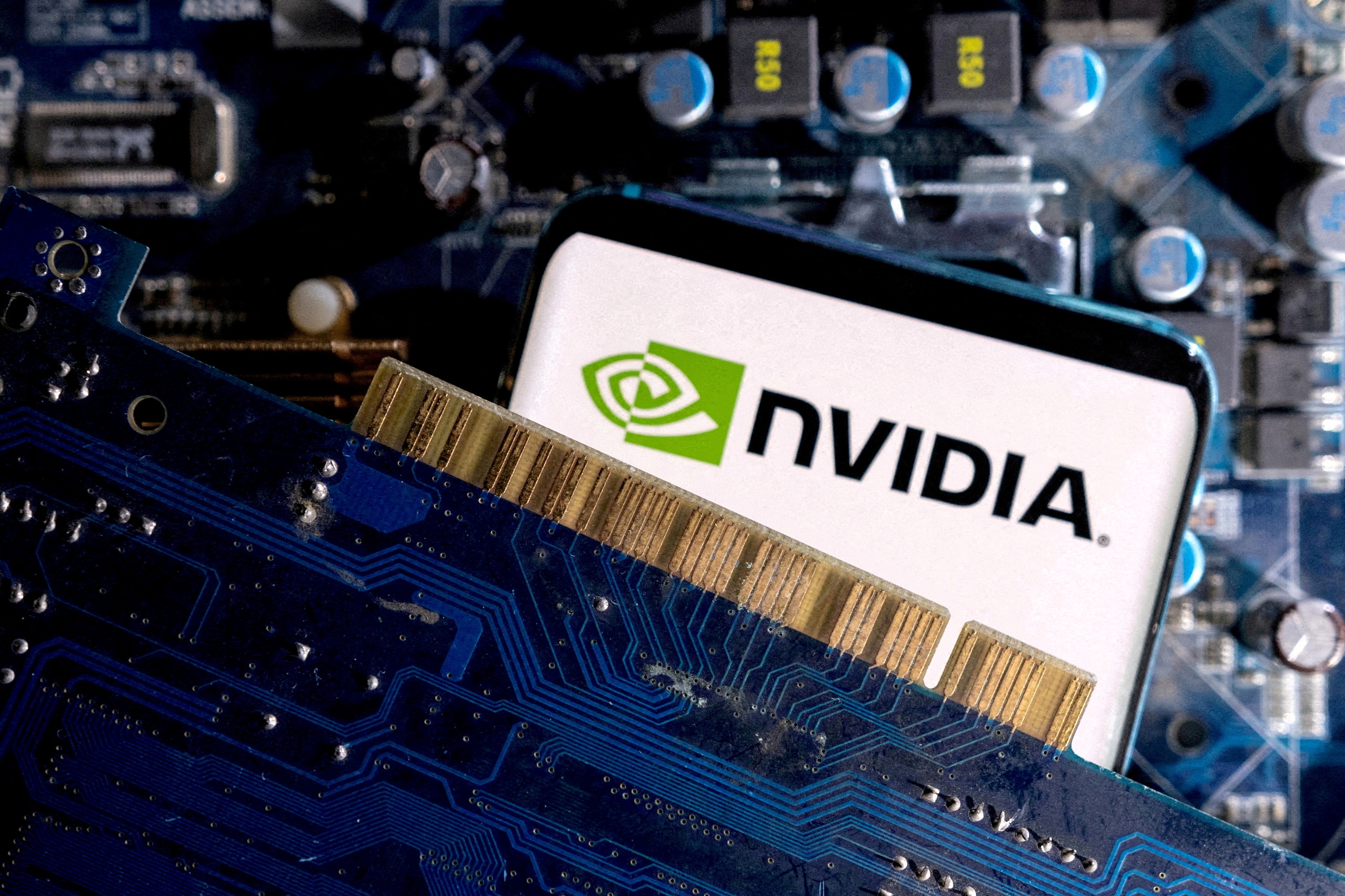 Inmiddels heeft Nvidia ongeveer 90 procent van de wereldwijde markt in handen van AI-chips.
