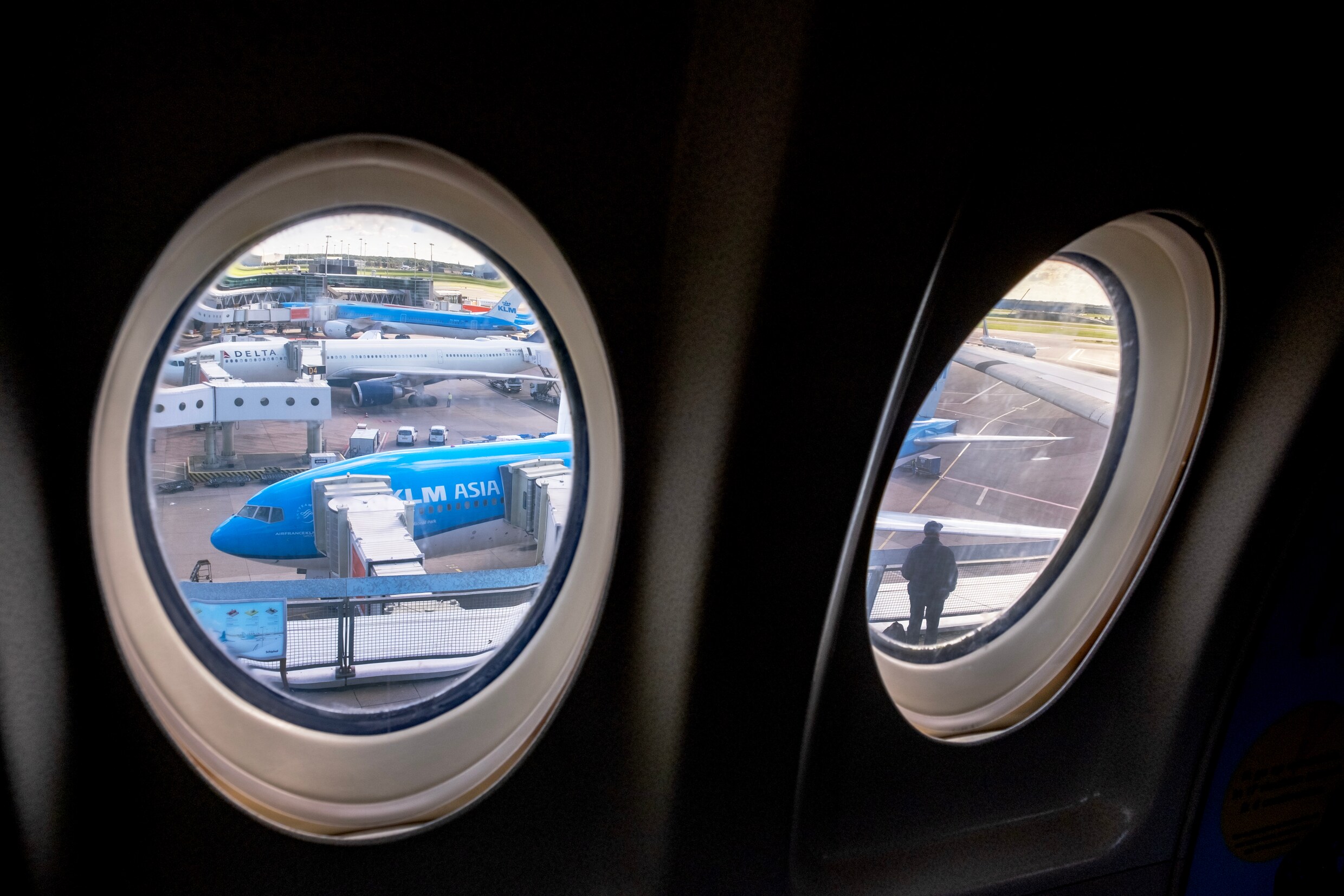 Kwakkelend KLM zoekt manieren om slinkende winst met 450 miljoen euro