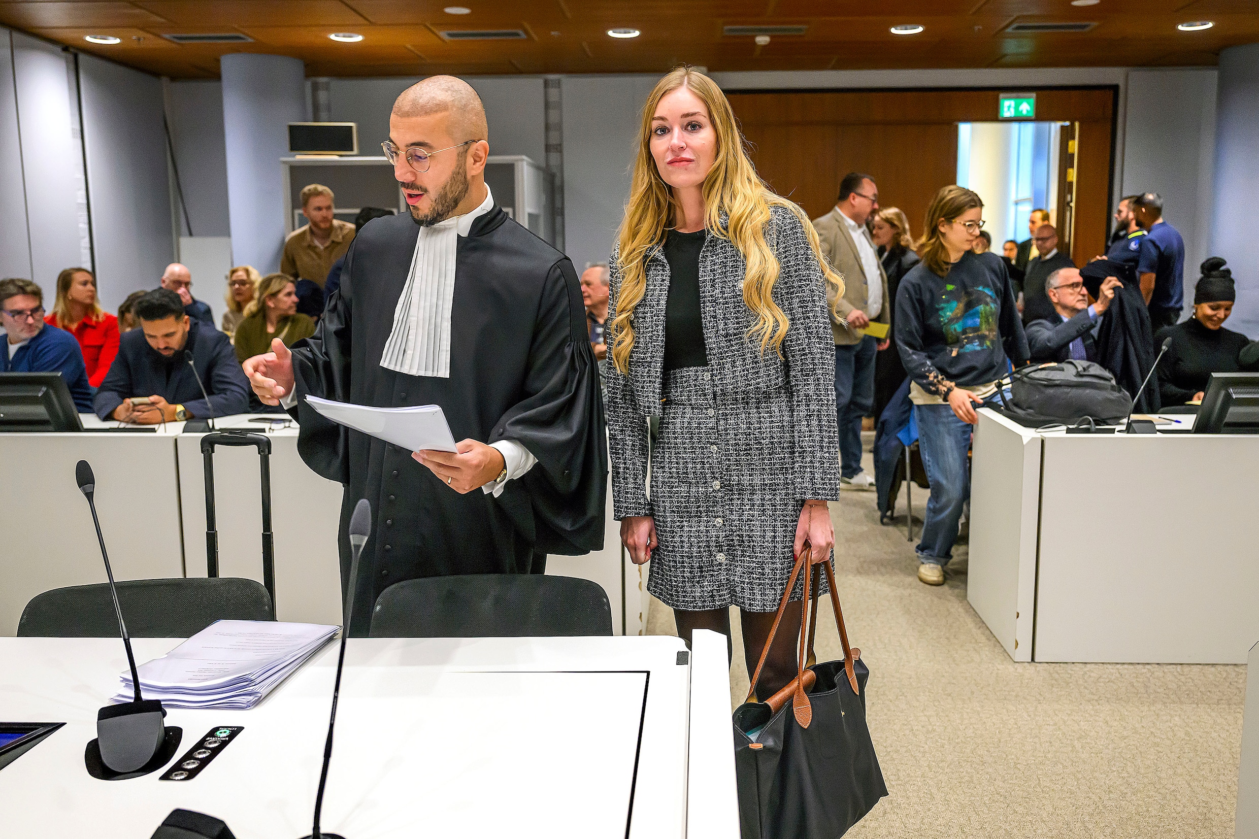 Aanklacht wegens tweets is 'hetze vanuit OM', stelt Blommestijn in  rechtbank | de Volkskrant