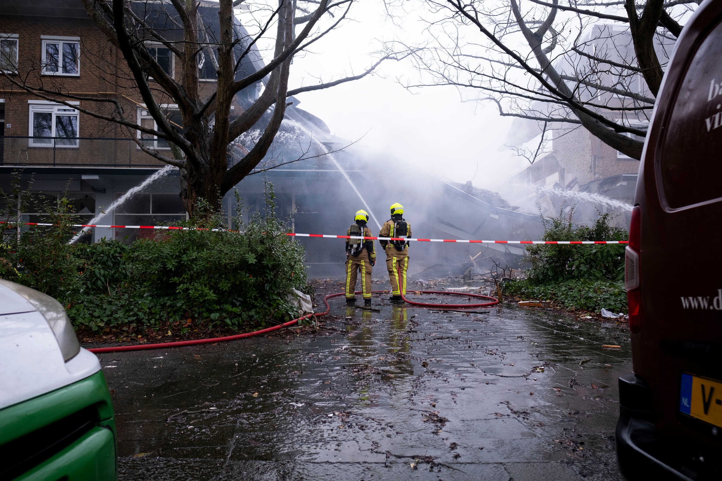 Explosie Vernielt Vijf Woningen In Den Haag, Hulpdiensten Gaan Uit Van ...