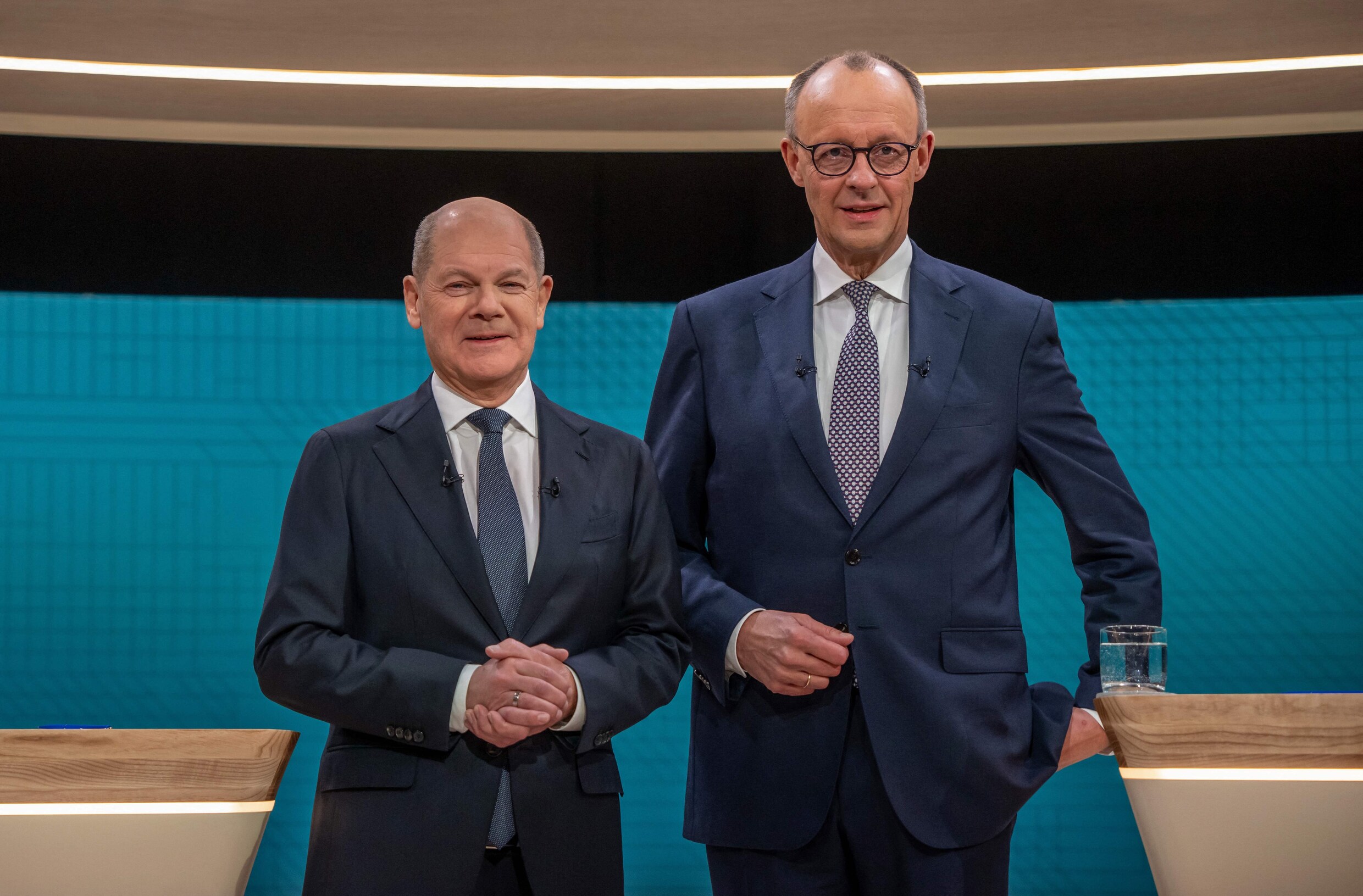 olaf-scholz-links-en-friedrich-merz-rechts-voorafgaand-aan (2480×1631)