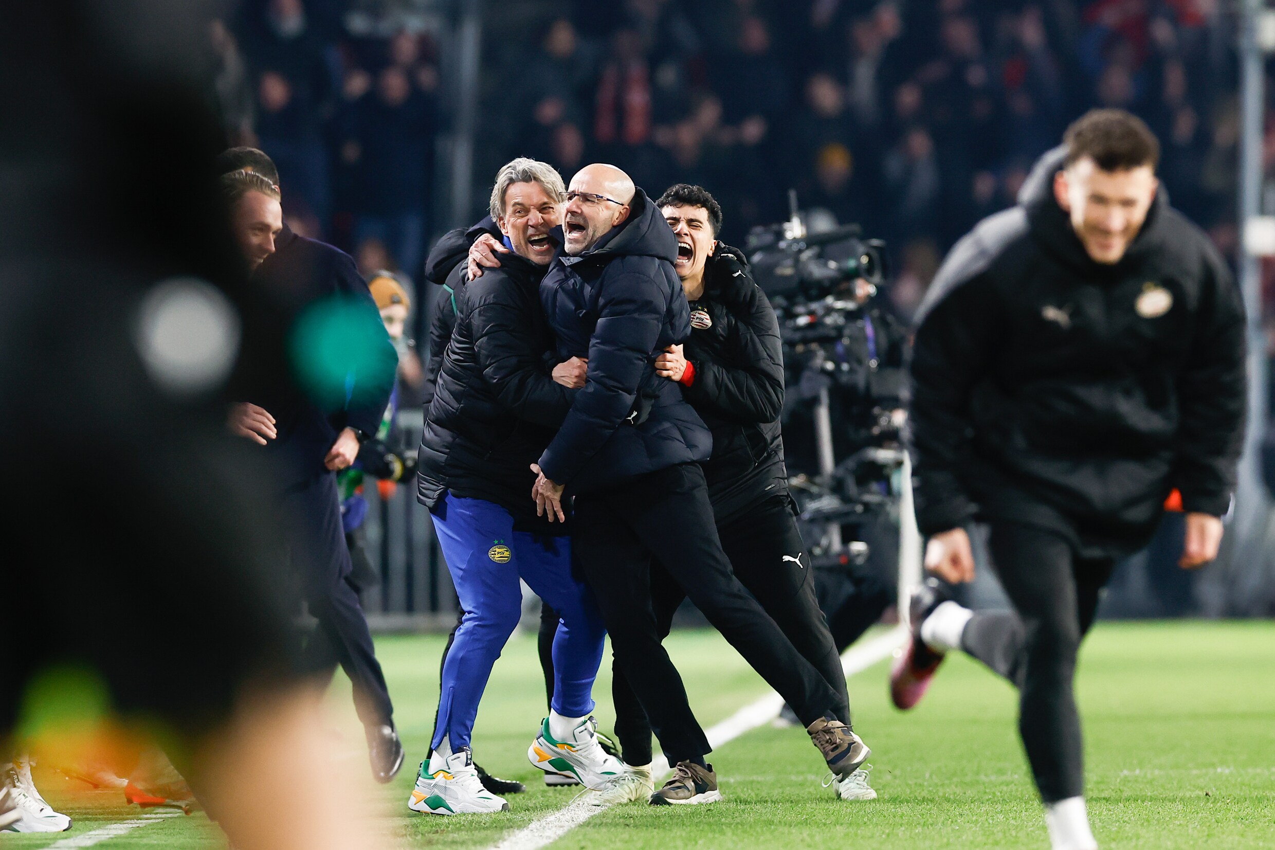 Stadion PSV rilt en trilt, na legendarische zege op Juventus (3-1) | de ...