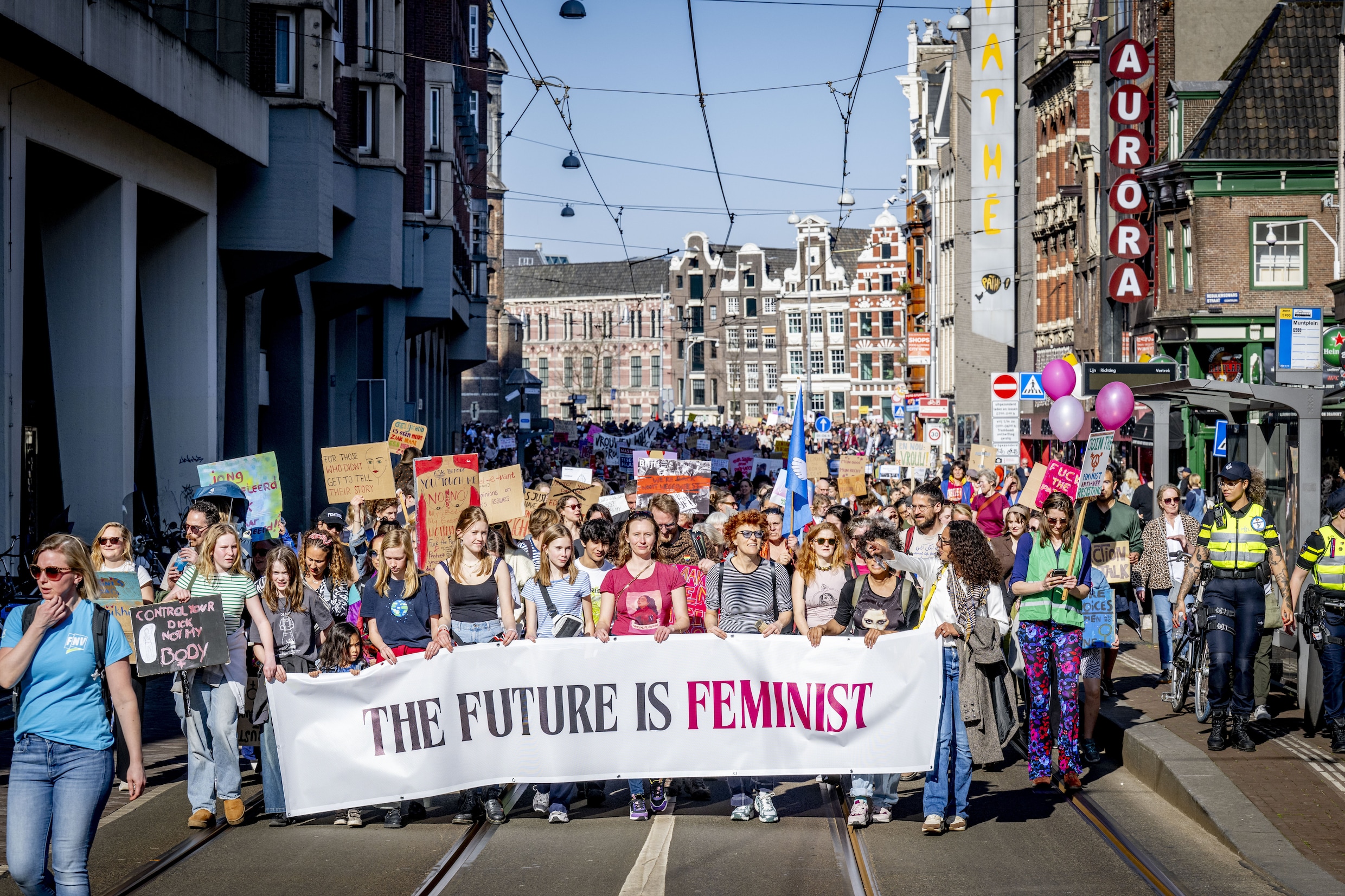 Man krijgt nog altijd vaker loonsverhoging dan vrouw, blijkt uit CNV ...