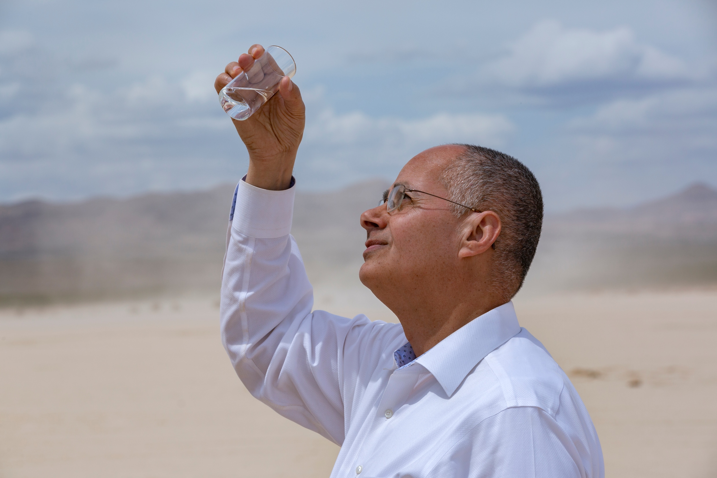Omar Yaghi in Death Valley in de VS.