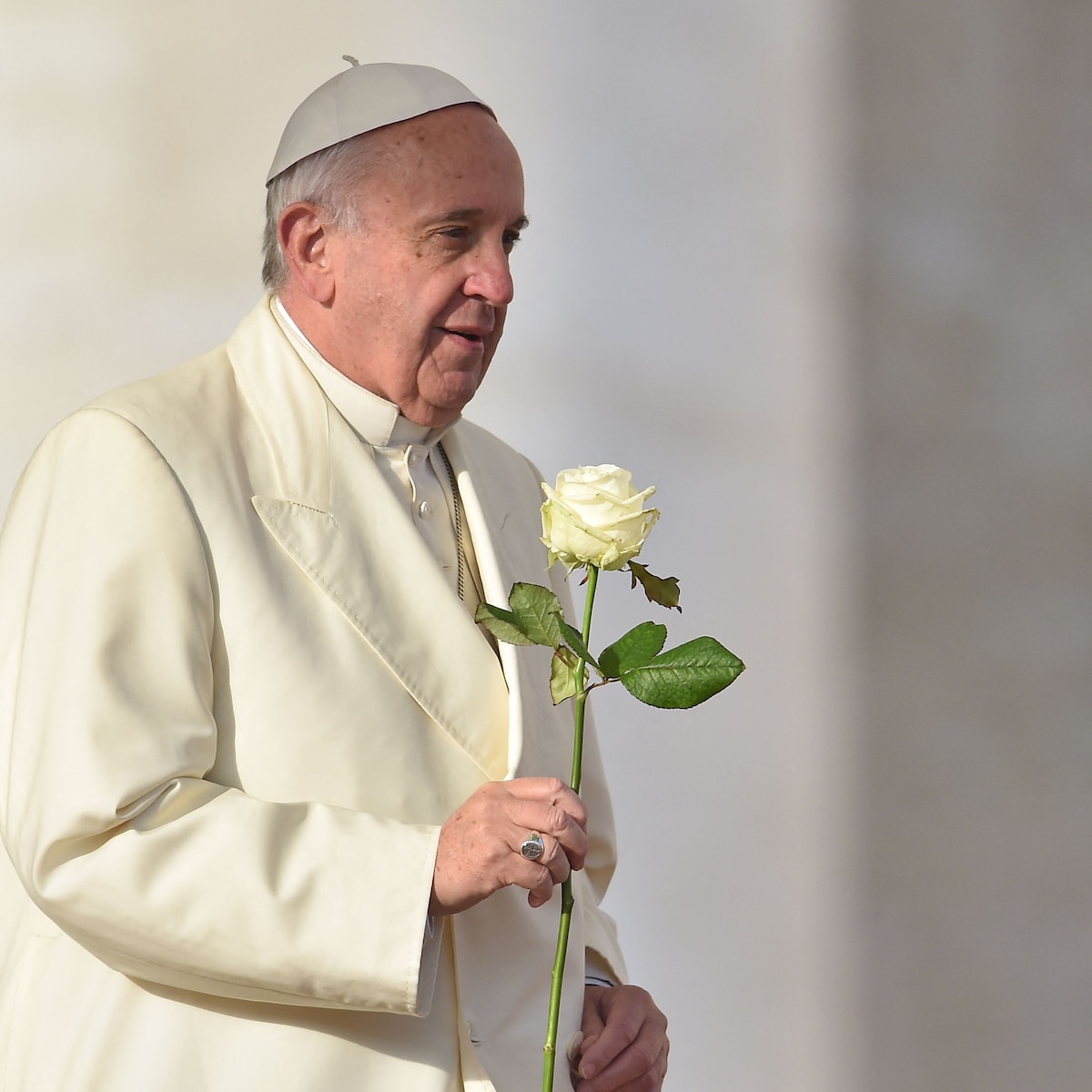 Live overlijden paus: Leverancier bloemen voor Pasen in Vaticaanstad zei tegen paus: 'Al deze bloemen zijn voor u' | de Volkskrant