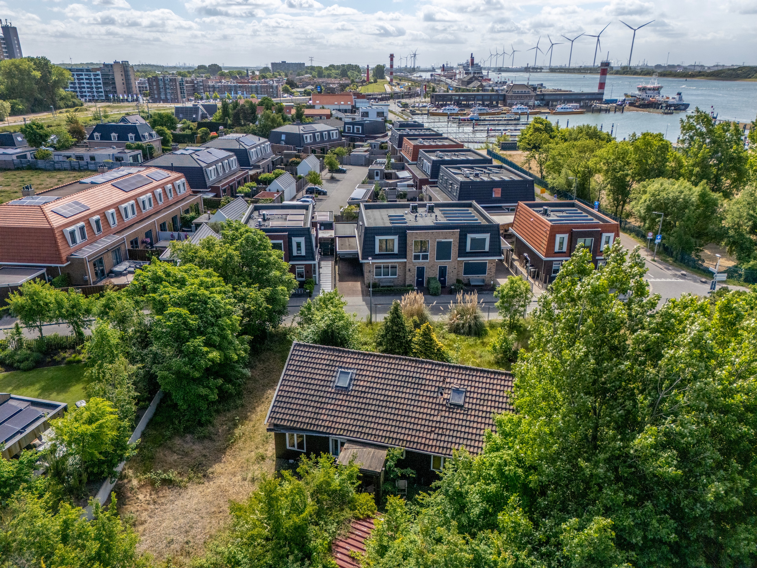 Eindeloos wachten op een woning aan de Nieuwe Waterweg: Hoek van ...