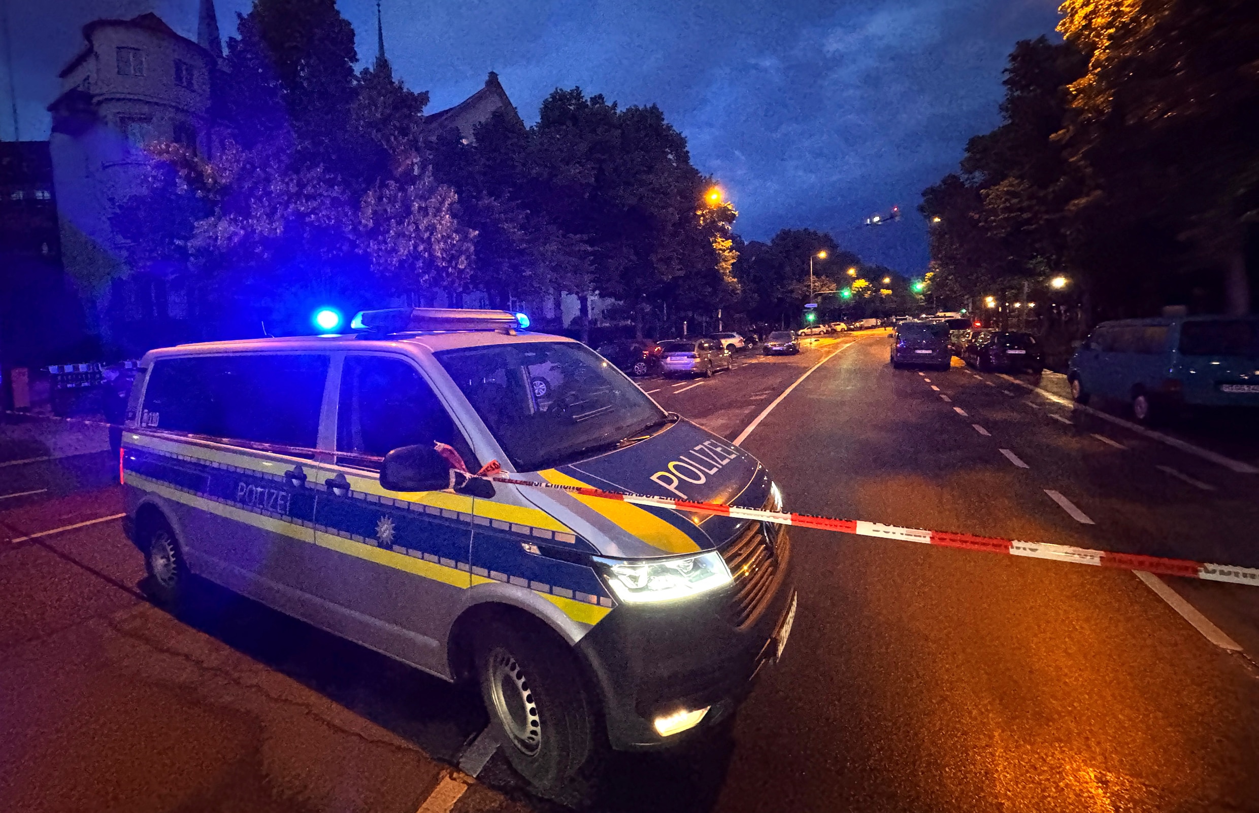 Vrouw steekt meerdere mensen neer in München, politie doodt dader | de Volkskrant