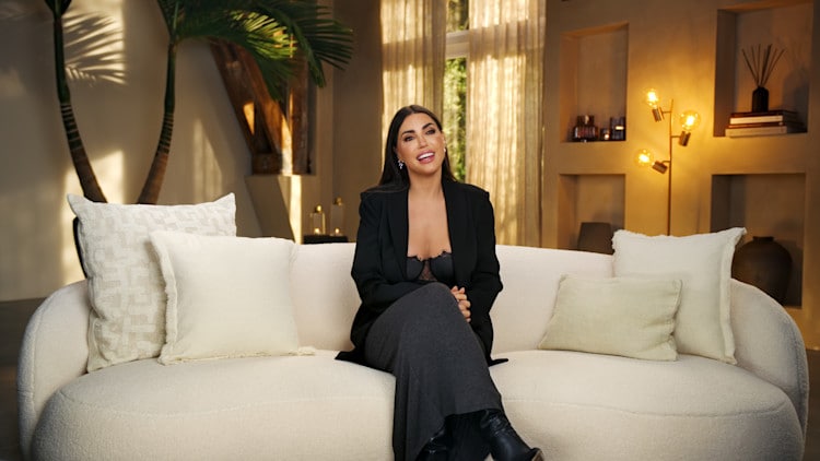 Yolanthe wil gewoon de echte Yolanthe laten zien in 'Yolanthe' op Netflix | de Volkskrant