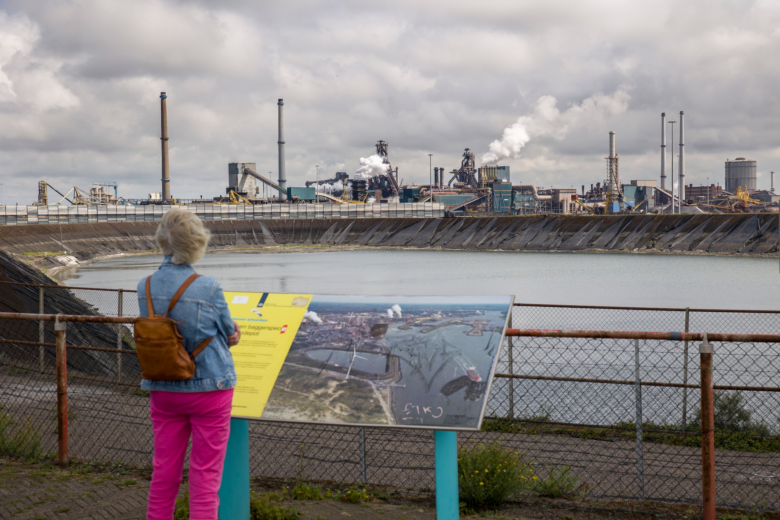 De fabriek van Tata Steel, waarmee de overheid al vier jaar onderhandelt over een maatwerkafspraak.
