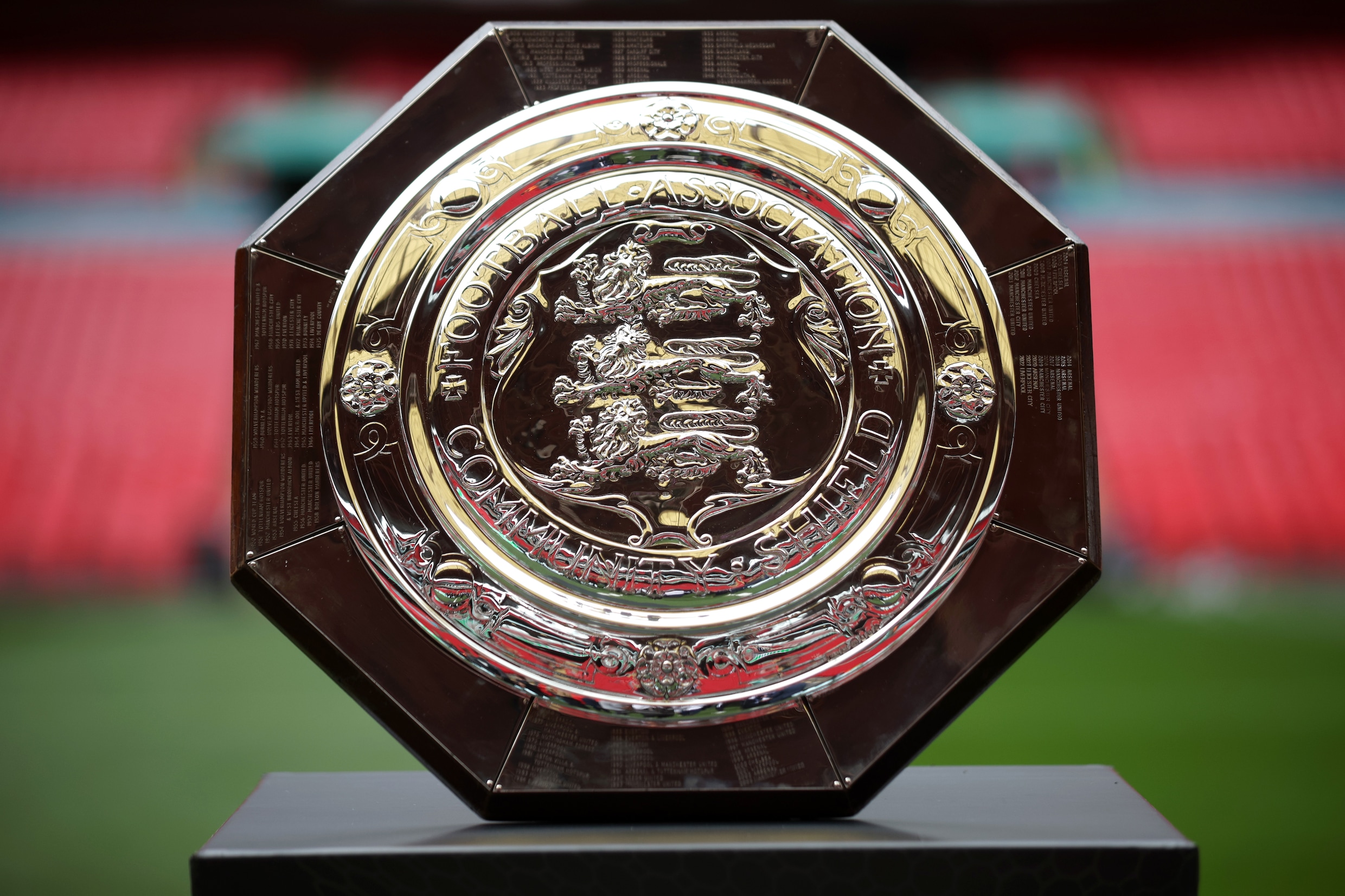 Arne Slot kan met Liverpool zijn tweede Engelse prijs pakken. De ...
