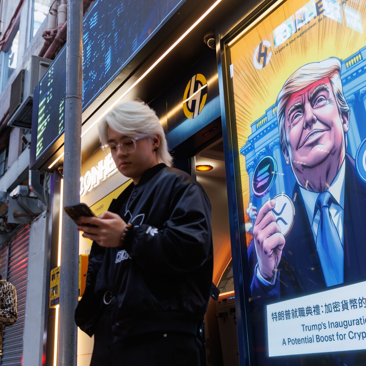 De familie Trump verdiende meer dan 1 miljard dollar aan crypto | de  Volkskrant