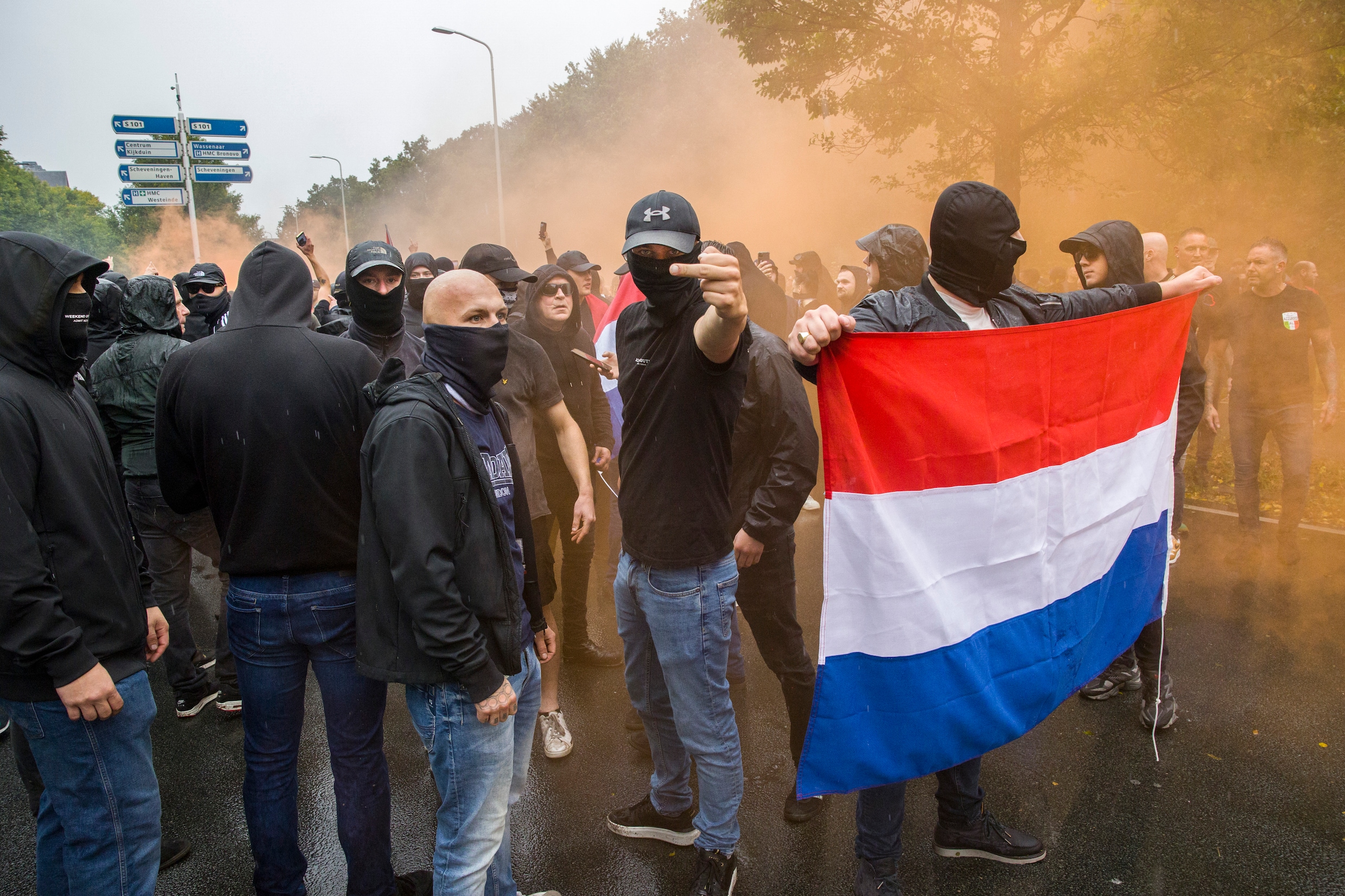 Verdachten rellen Den Haag voor de rechter: ‘Mijn recht om te ...