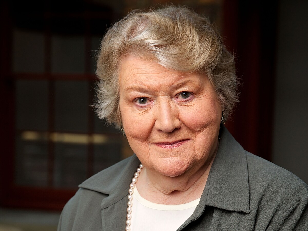 Patricia Routledge Hyacint Emmer Remembering Dame Patricia Routledge