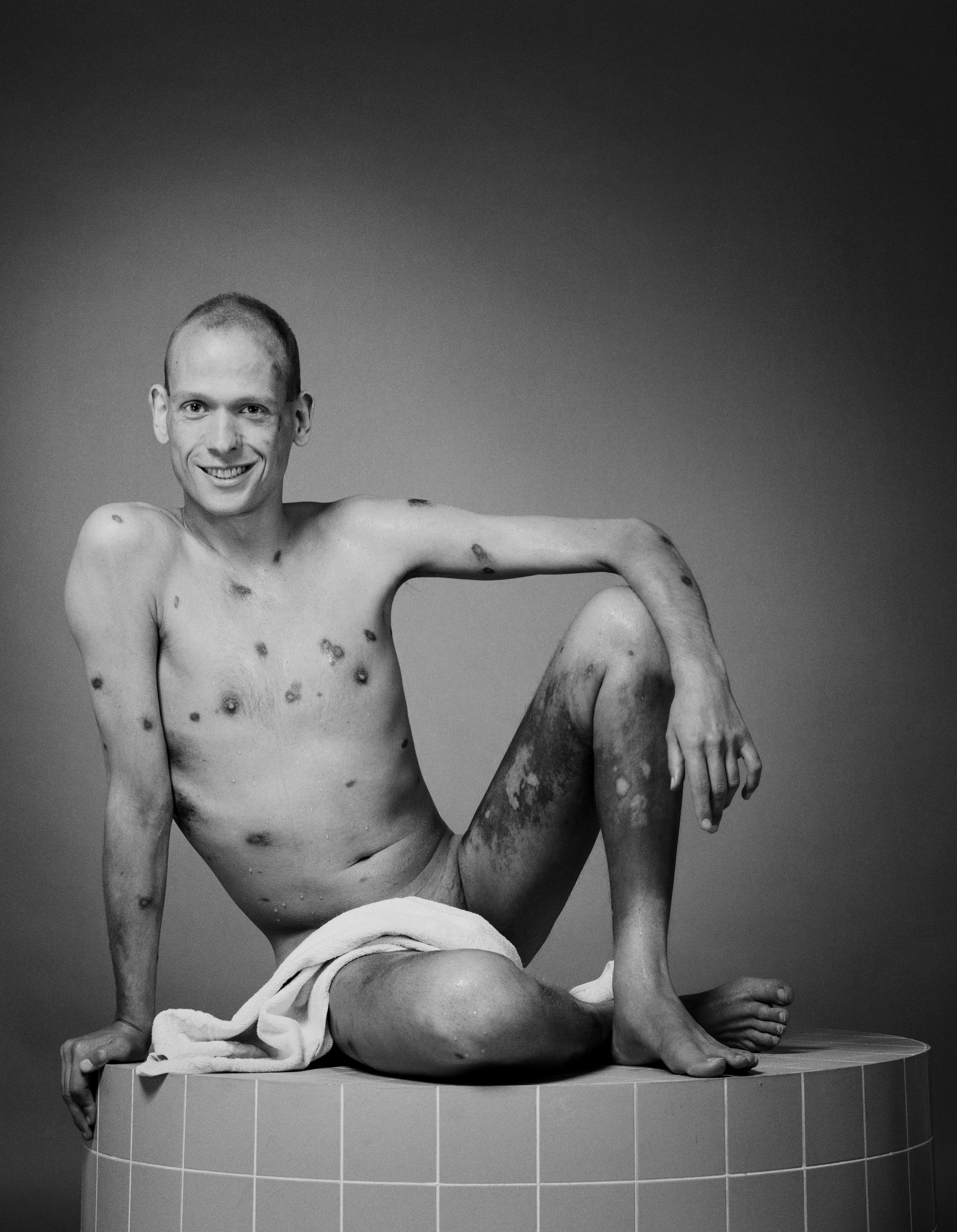 Erwin Olaf, ‘Aids Campaign - Kan ik jou verleiden, Martin Schenk’, 1995.