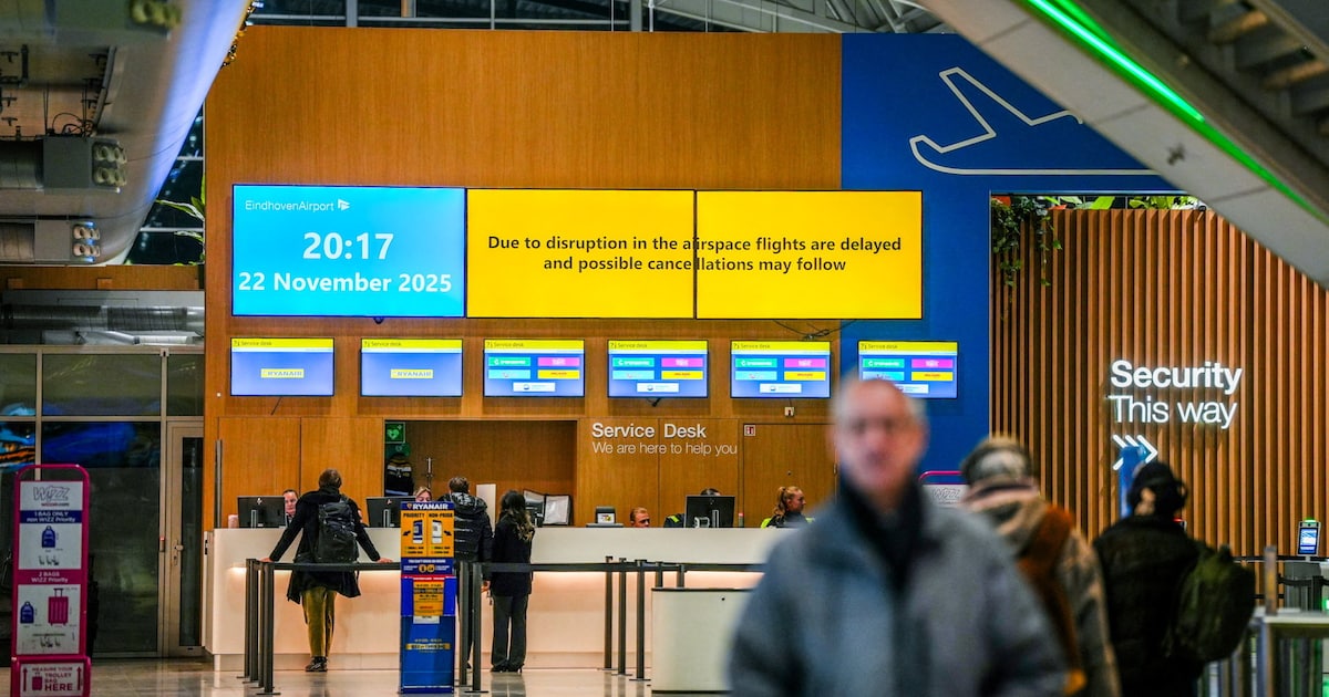 Defensie grijpt in tegen drones bij vliegvelden Eindhoven en Volkel